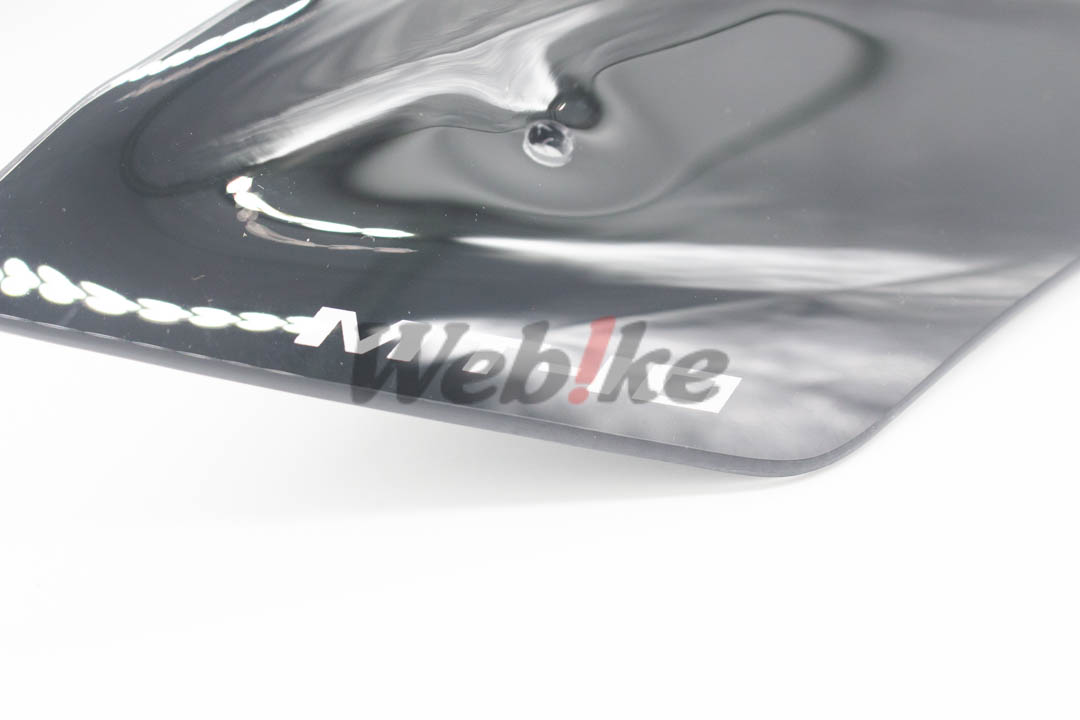 Middle Windshield_材質