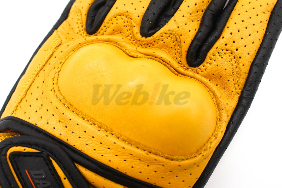 Gloves: Cowhide, Perforated Mesh Protected_材质 Gloves: Cowhide, Perforated Mesh Protected_材质