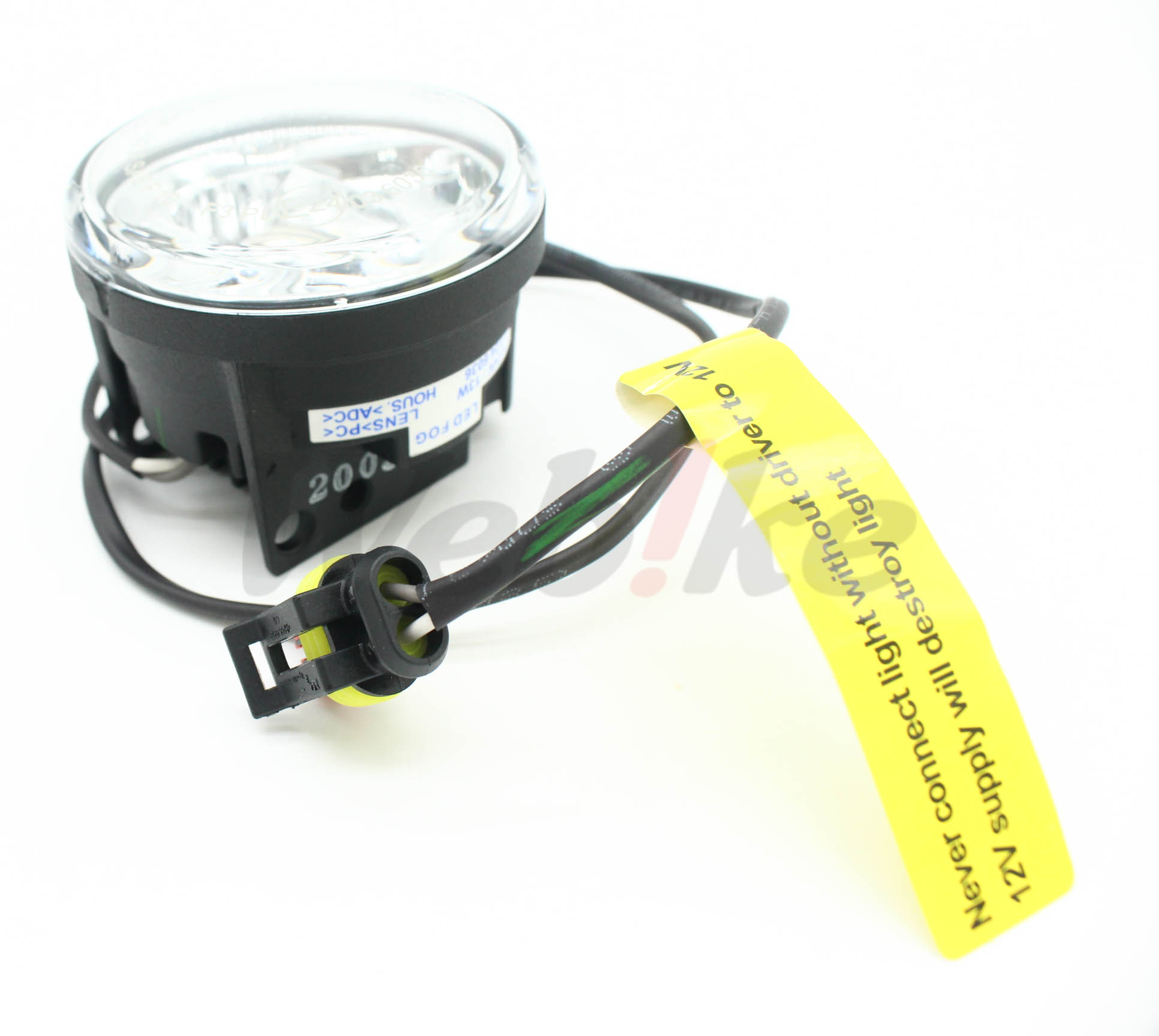 霧燈本體(不含支架、配線與燈框)_特寫