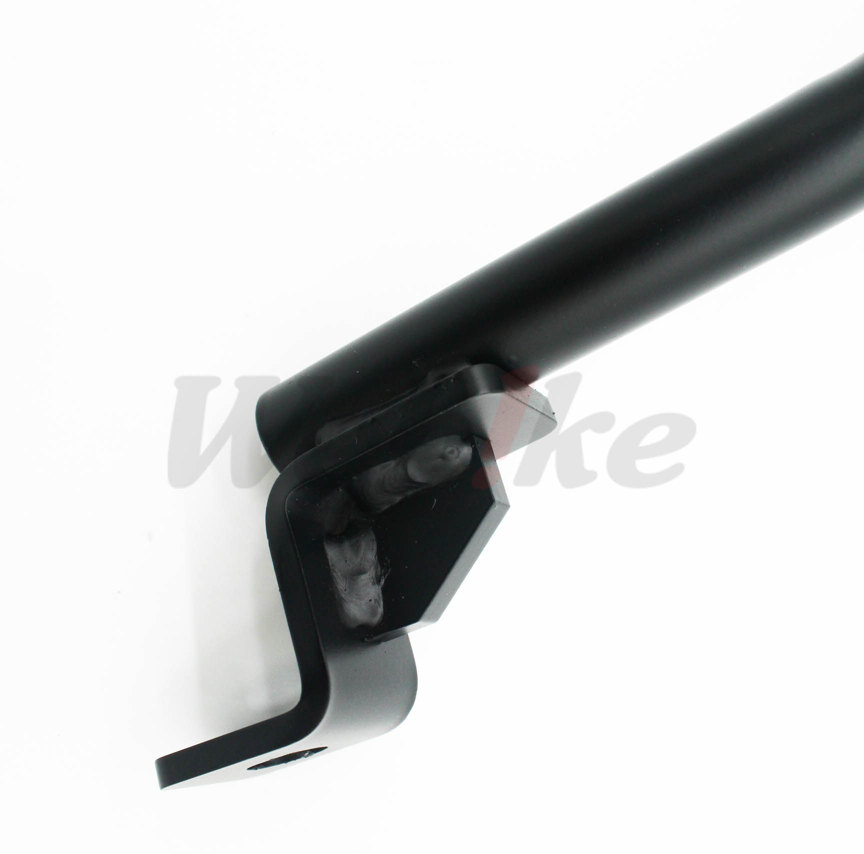 引擎下保杆_特写