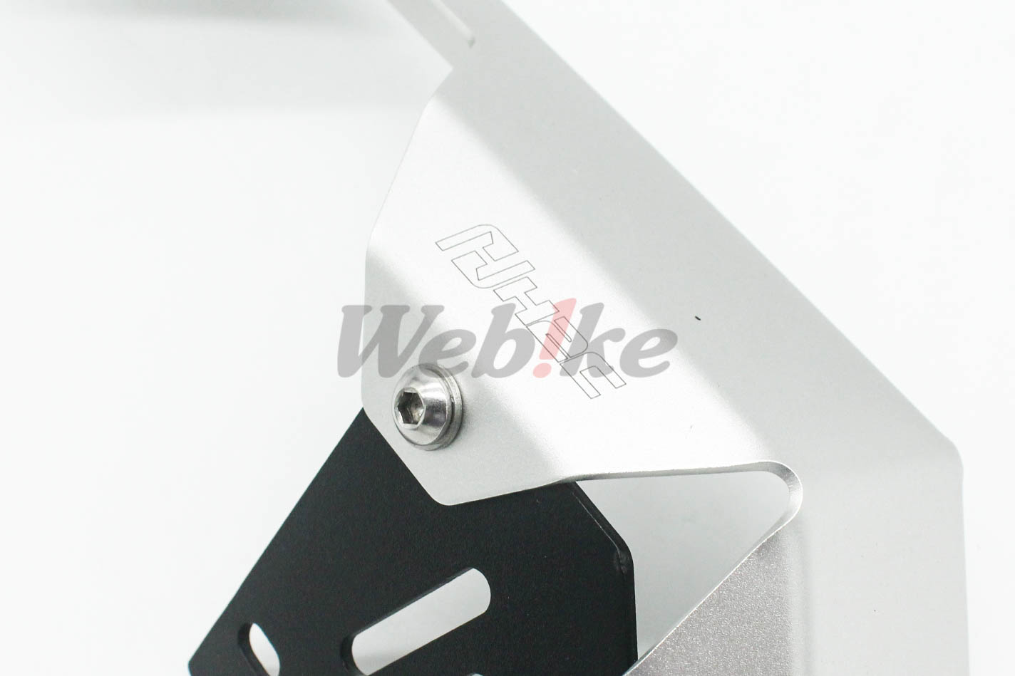 CASE HALF UPPER CHAIN For CT125 Hunter Cub_特寫