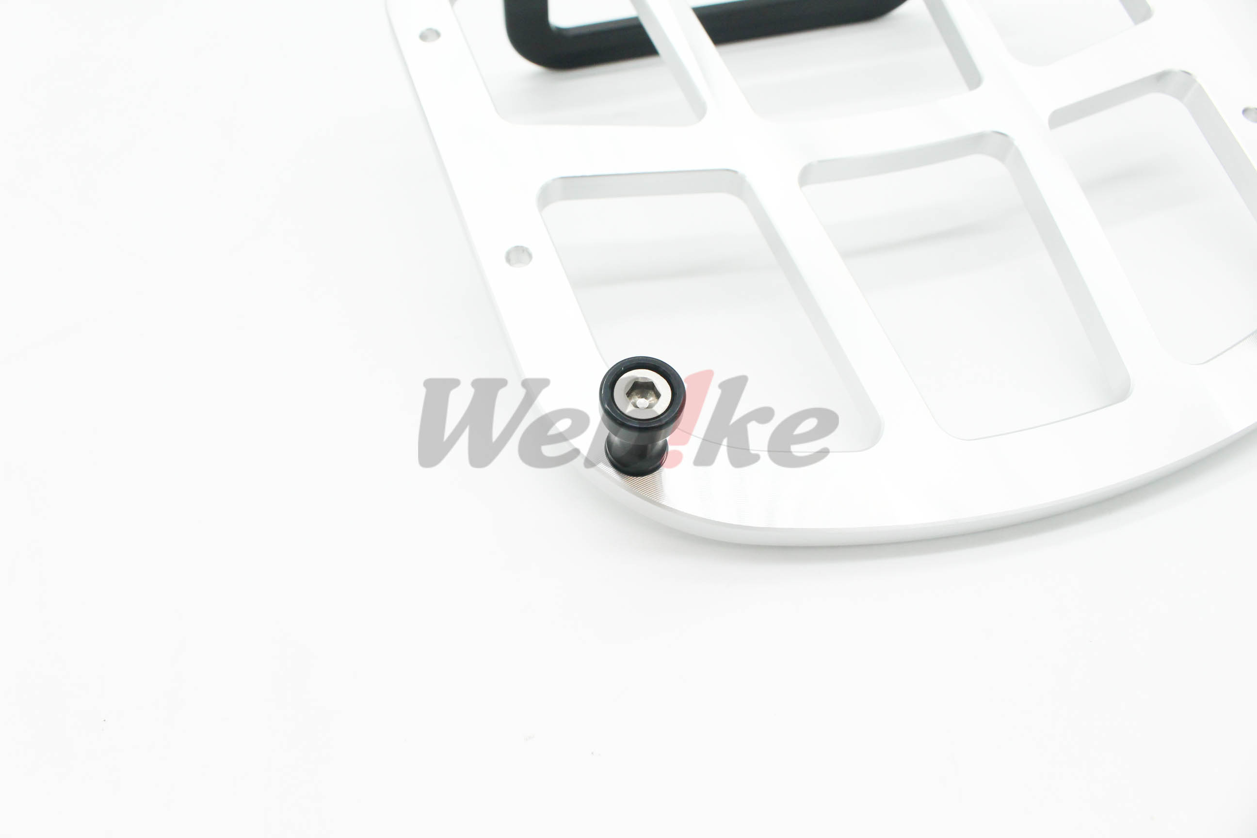 BK 前货架 CT125_特写 BK 前货架 CT125_特写