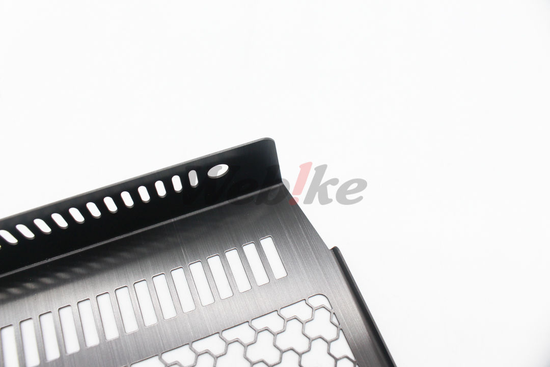 散热器水箱护罩_特写 散热器水箱护罩_特写