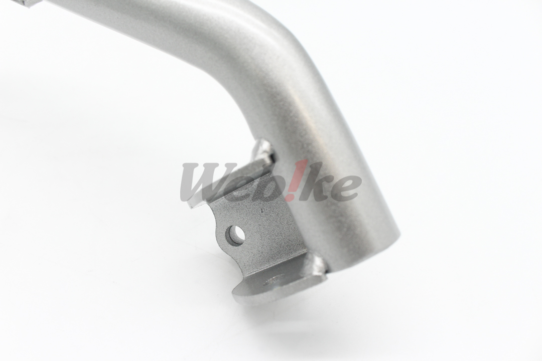 前车身侧边保杆_特写