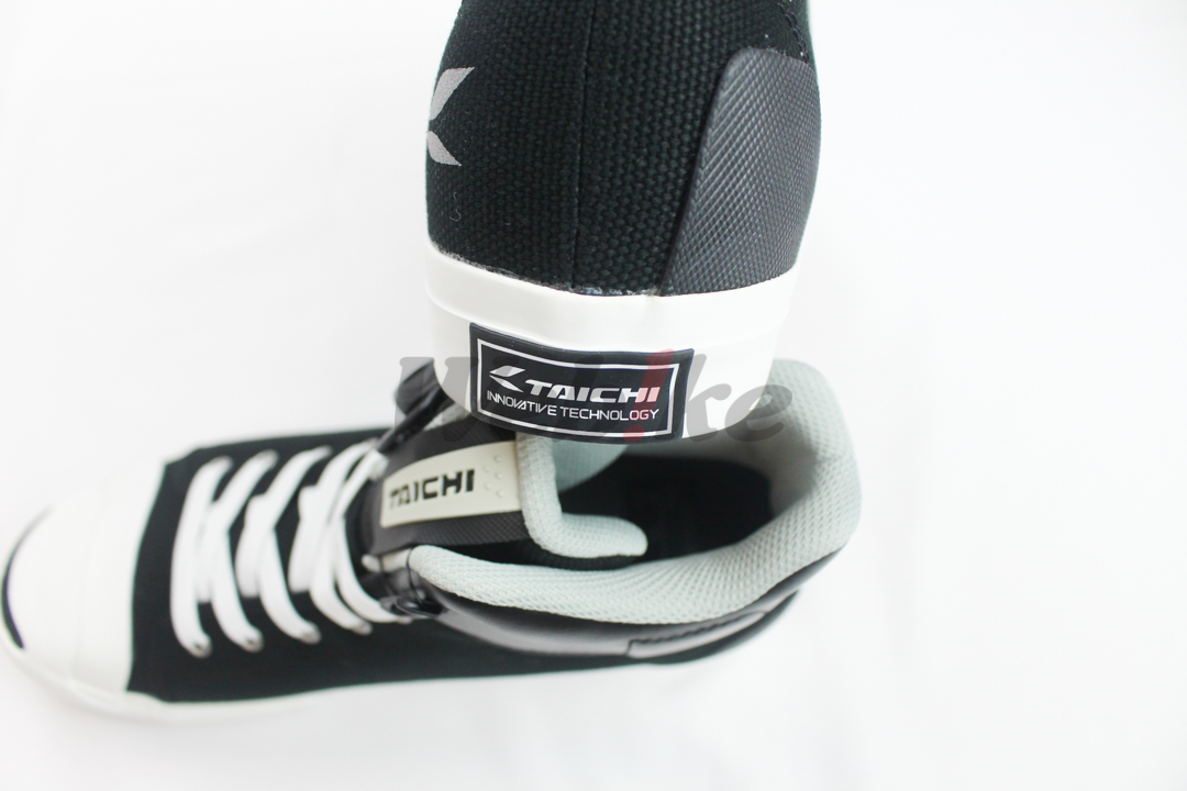 RSS011 防水透氣休閒車靴 (黑/白) DRYMASTER_特寫