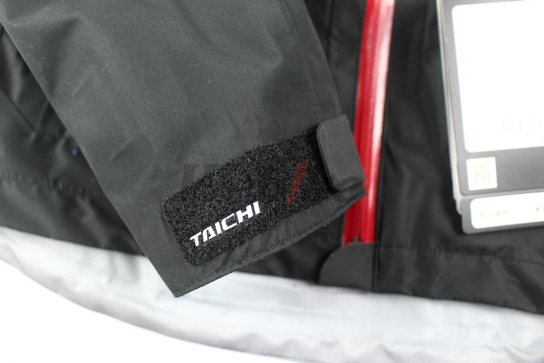 RSJ324 五件式护具 防水透气连帽防摔衣 (黑/红) DRYMASTER_特写