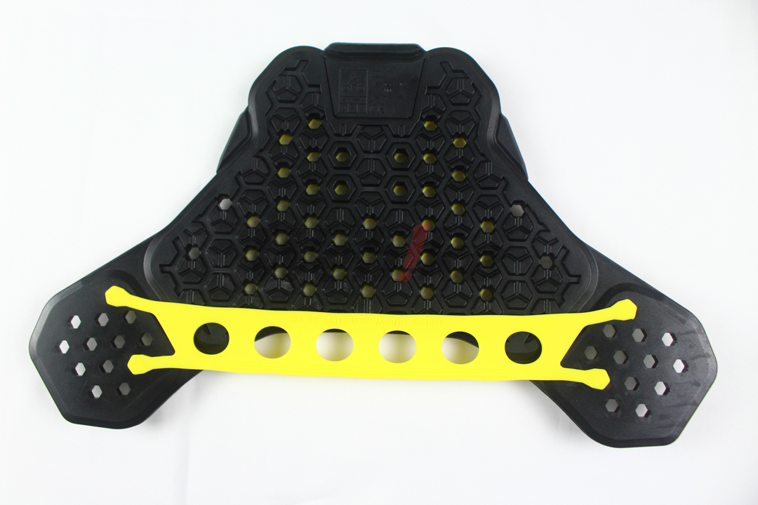 NXV018 CE LV.2 一片式护胸_材质