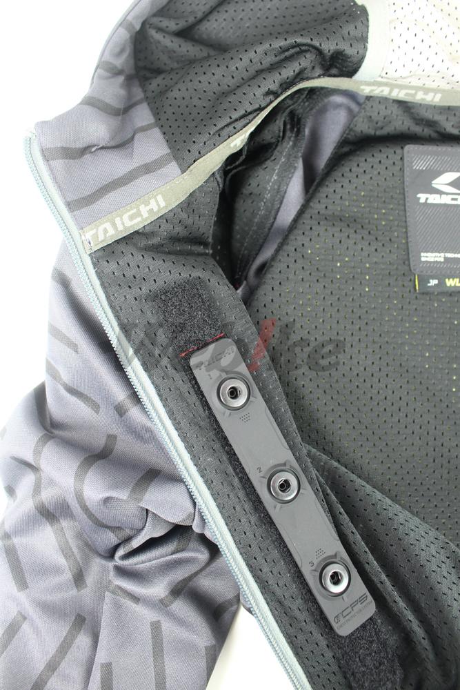 RSJ333 五件式护具 快干连帽防摔衣 (黑)_特写 RSJ333 五件式护具 快干连帽防摔衣 (黑)_特写