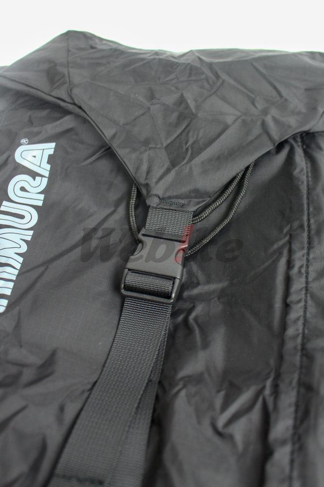 轻便型防水后背包 (黑)_特写