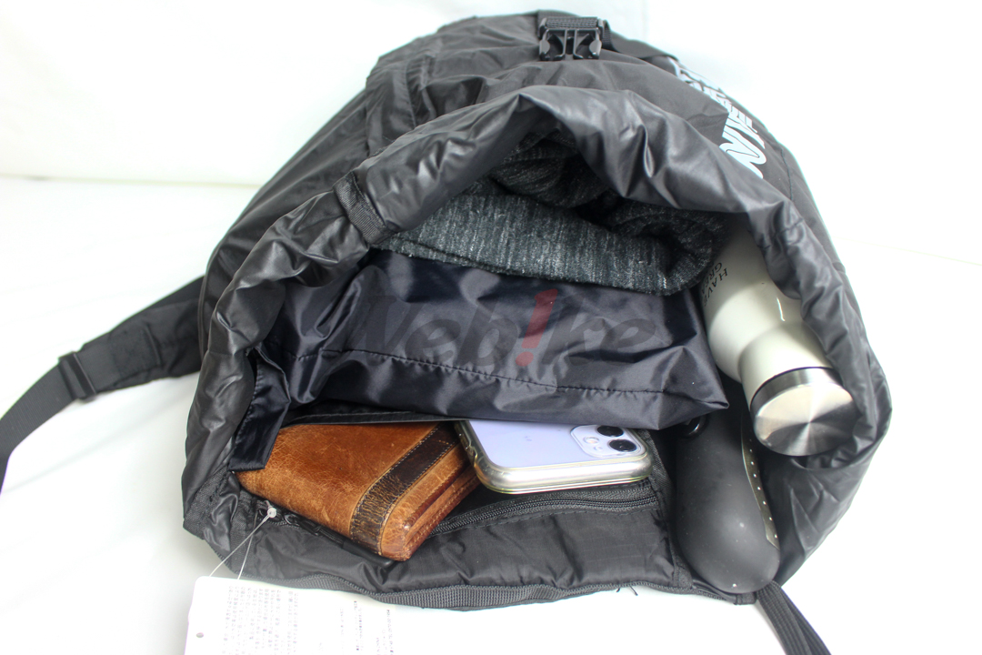 轻便型防水后背包 (黑)_特点