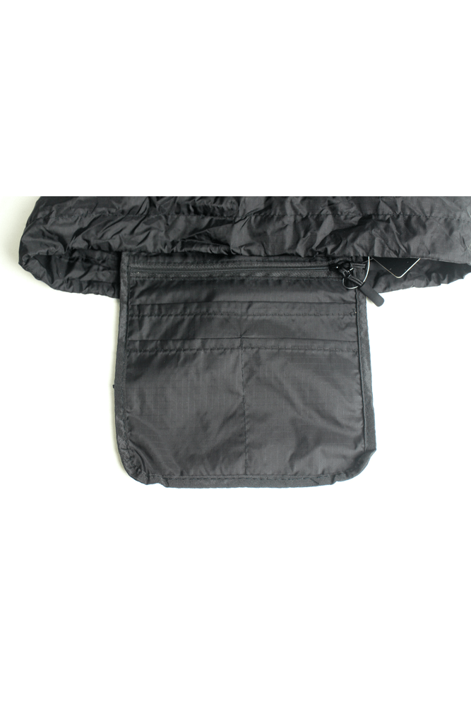 轻便型防水后背包 (黑)_特点