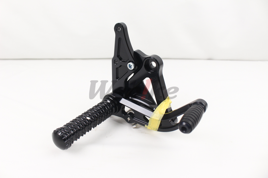 脚踏后移套件_特写