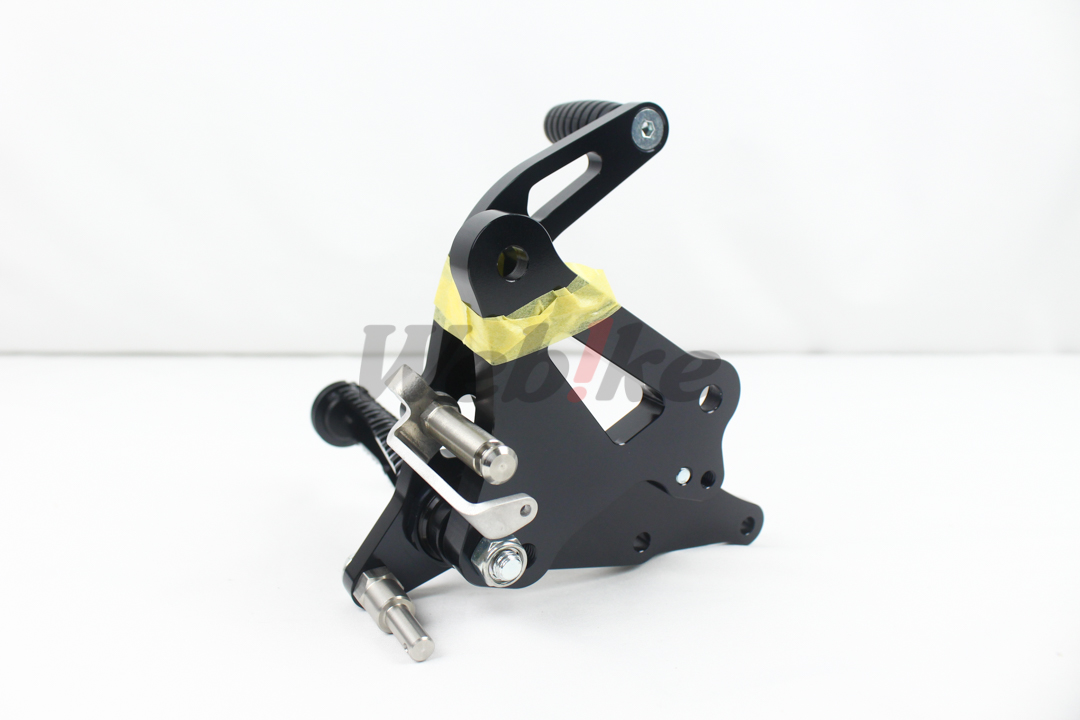 脚踏后移套件_特写