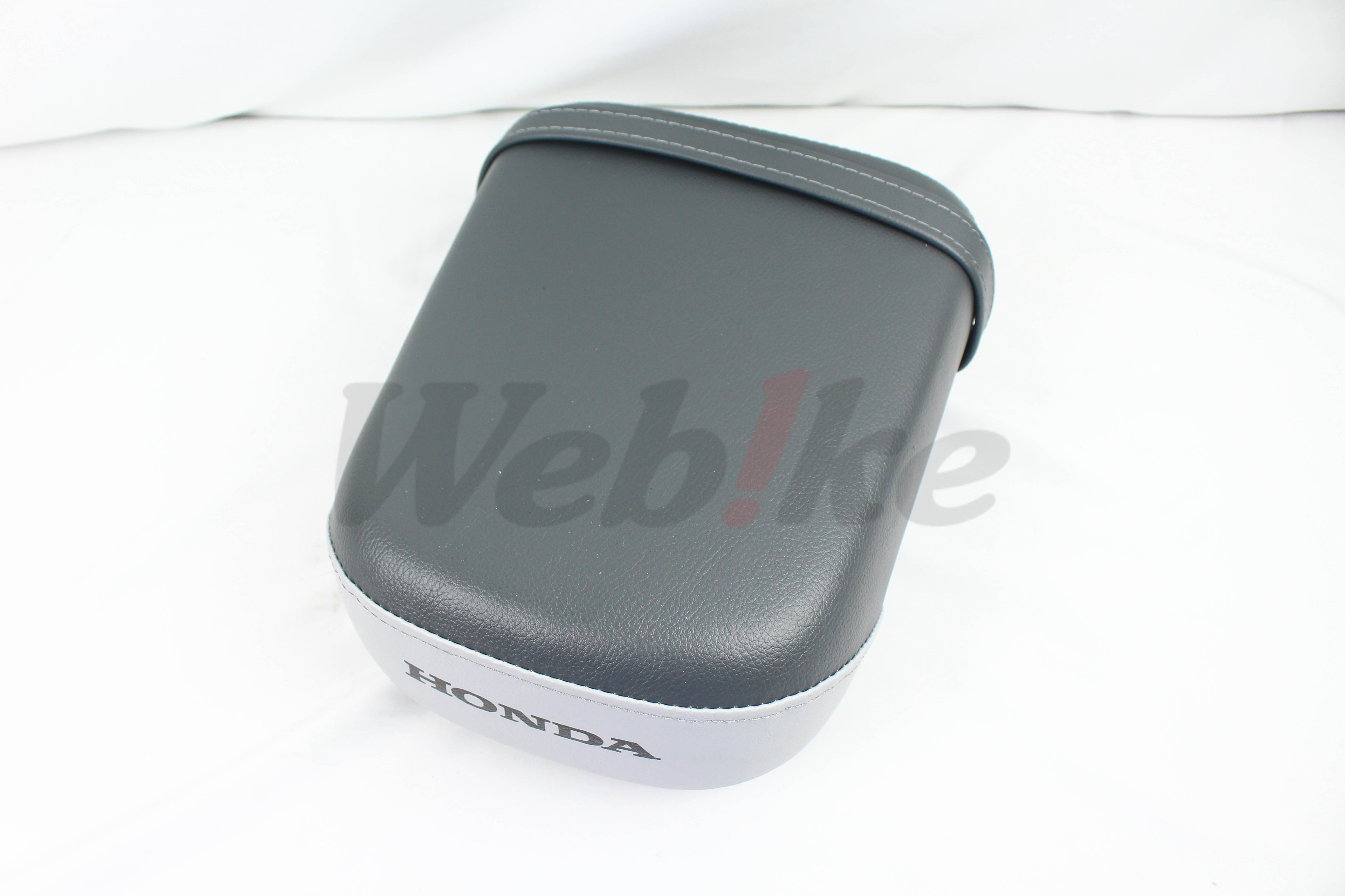 後座墊 SUPER CUB C125 (22-)_特寫