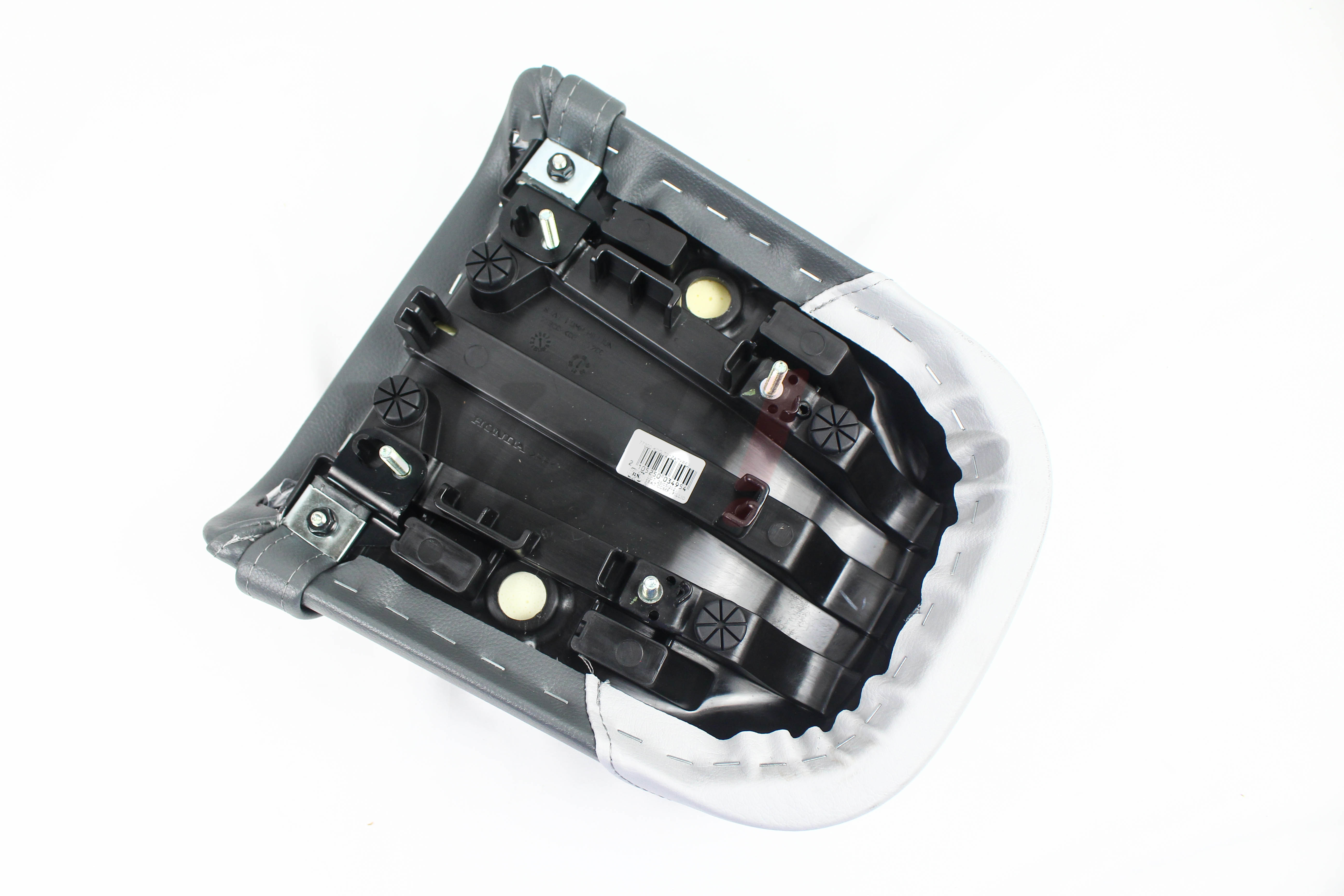 後座墊 SUPER CUB C125 (22-)_特寫