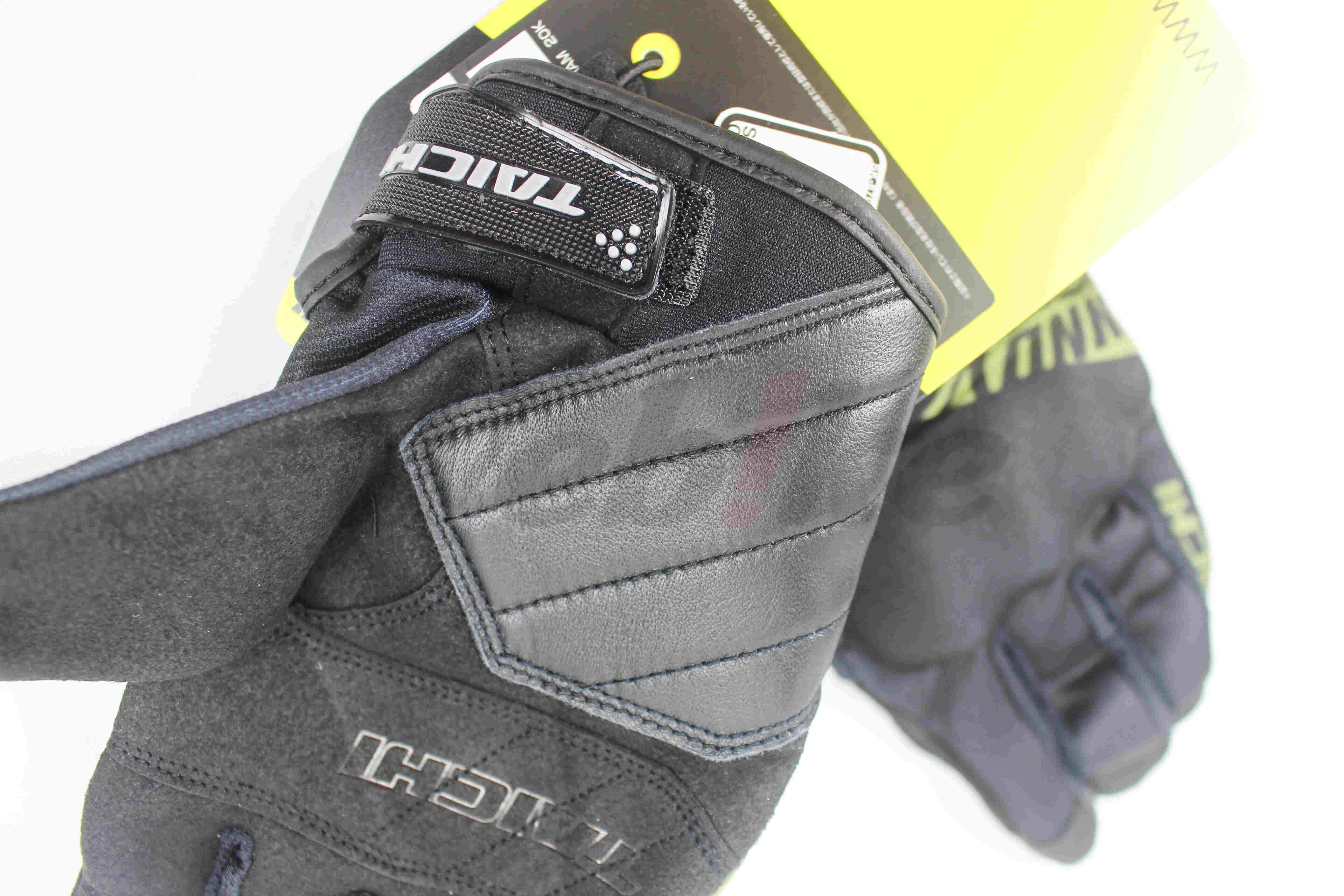 RST437 Urban Air Gloves_特写 RST437 Urban Air Gloves_特写
