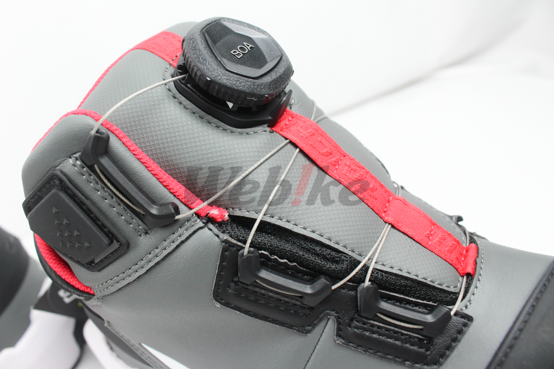 RSS013 防水透气车靴 (火箭灰) DRYMASTER_特点 RSS013 防水透气车靴 (火箭灰) DRYMASTER_特点