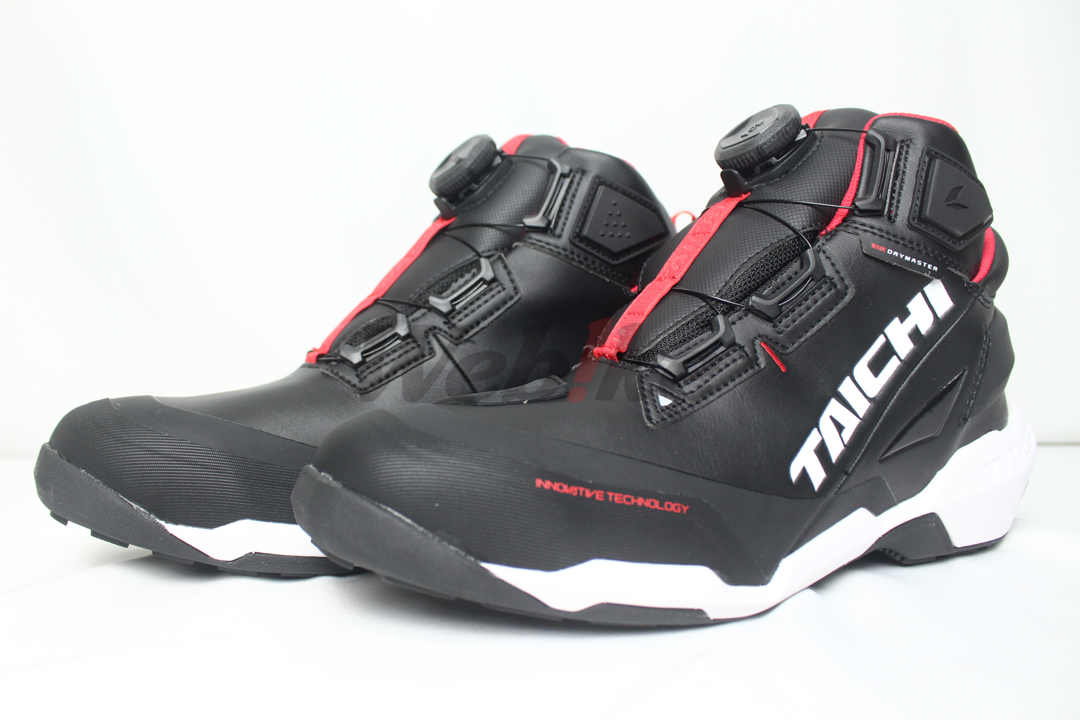 RSS013 防水透气车靴 (黑/白/红) DRYMASTER_全景 RSS013 防水透气车靴 (黑/白/红) DRYMASTER_全景