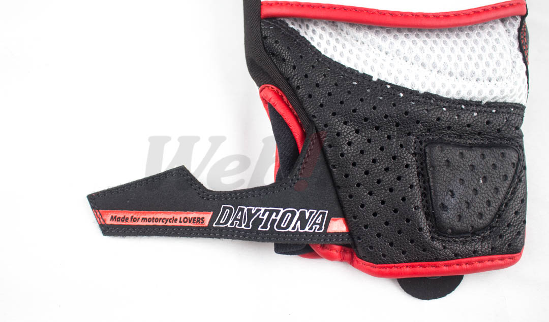 HBG-053 碳纤维护具 SPORTS 网格防摔手套 (黑/白/红)_特写