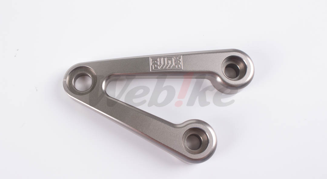 Headlight Bracket_特寫