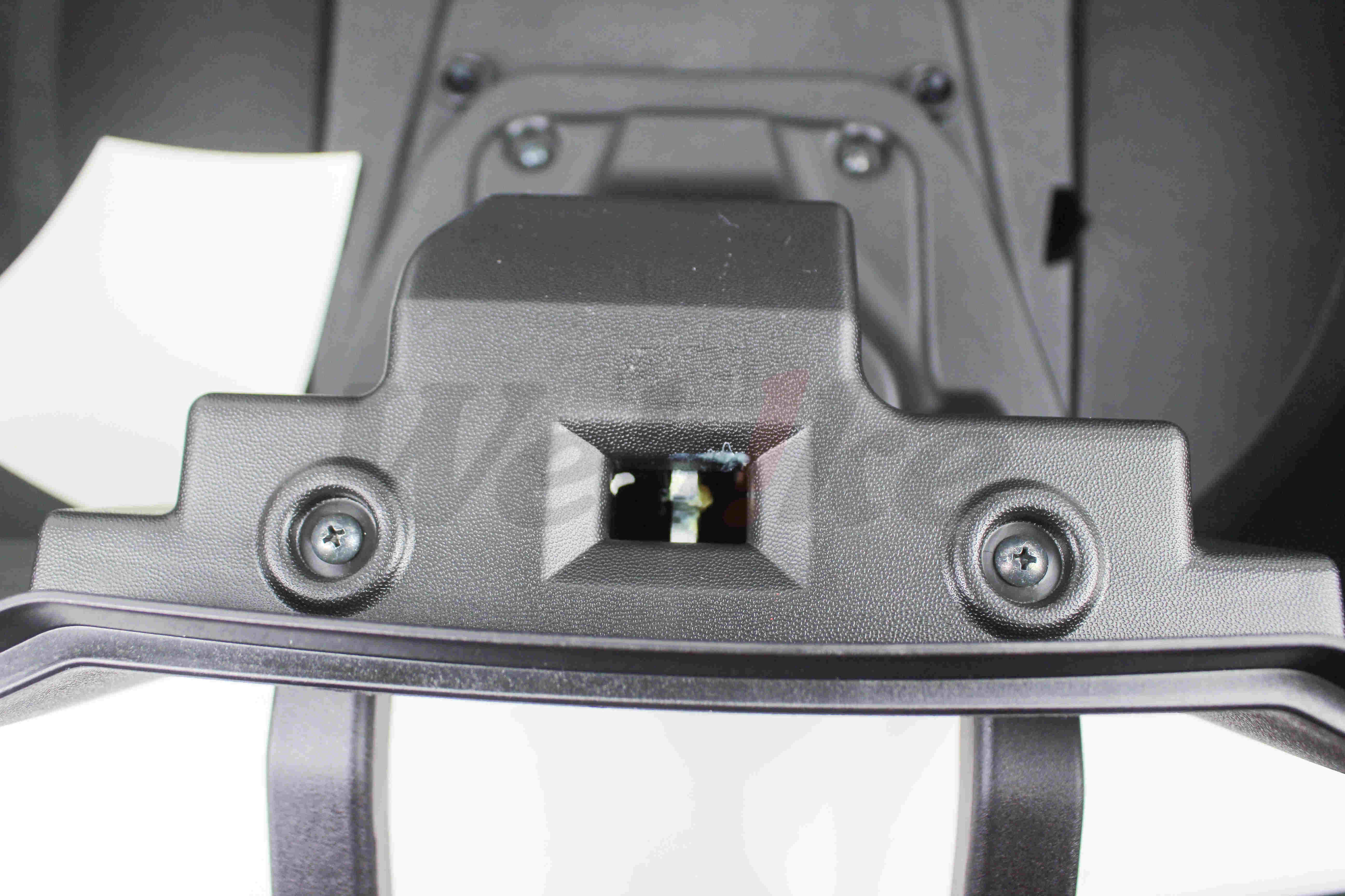 Top Box 50L (Smart Key System Type)_特写 Top Box 50L (Smart Key System Type)_特写