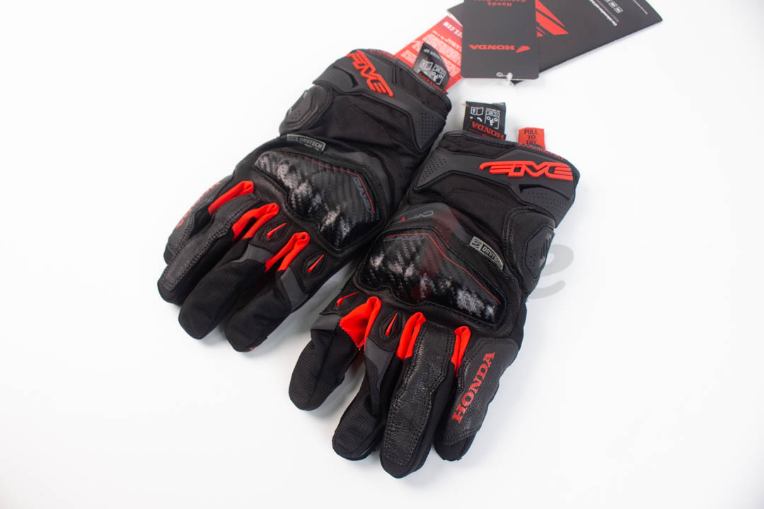 X-RIDER WP 手套_特写 X-RIDER WP 手套_特写