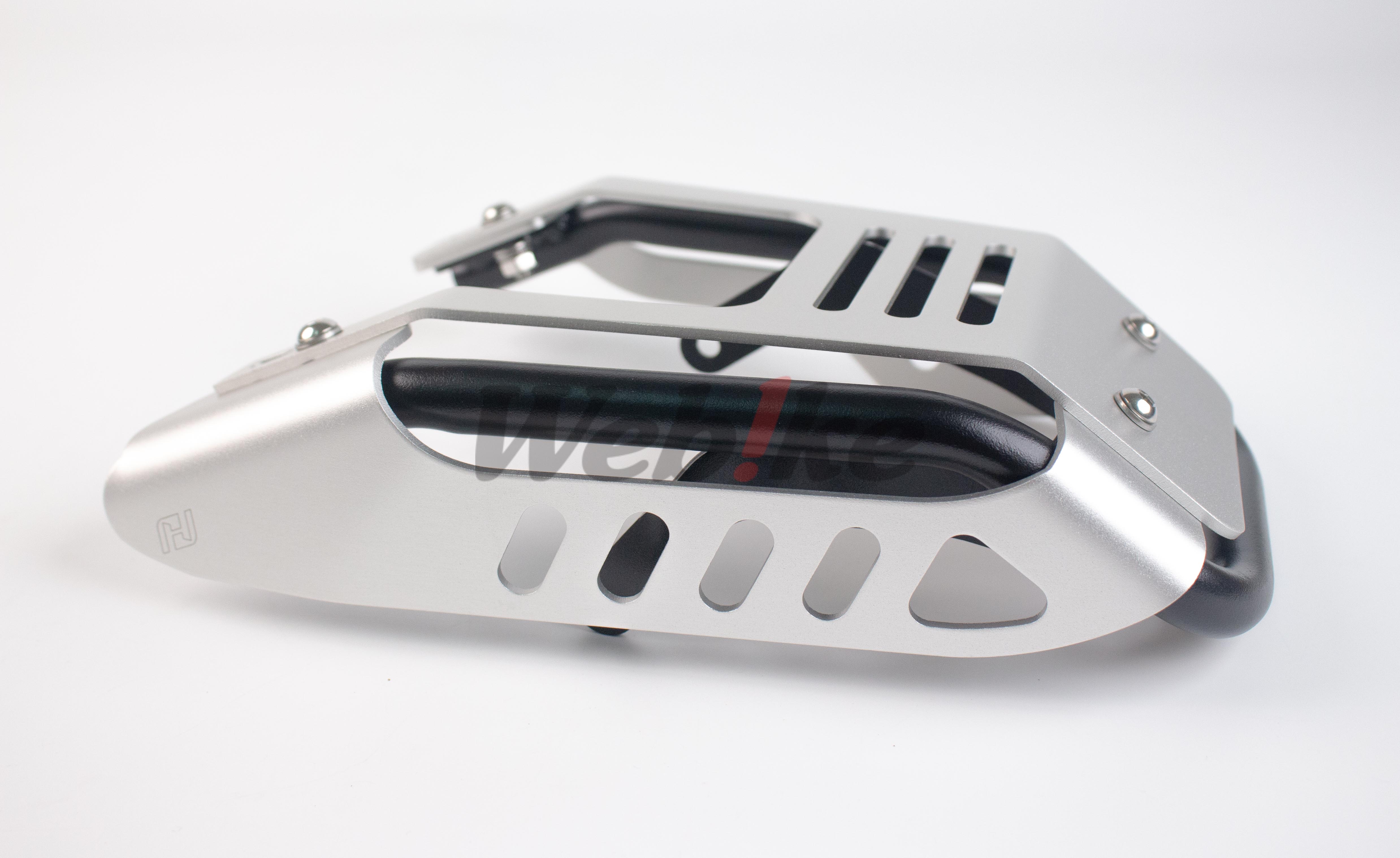 引擎下護板 DAX125 (22-)_特寫