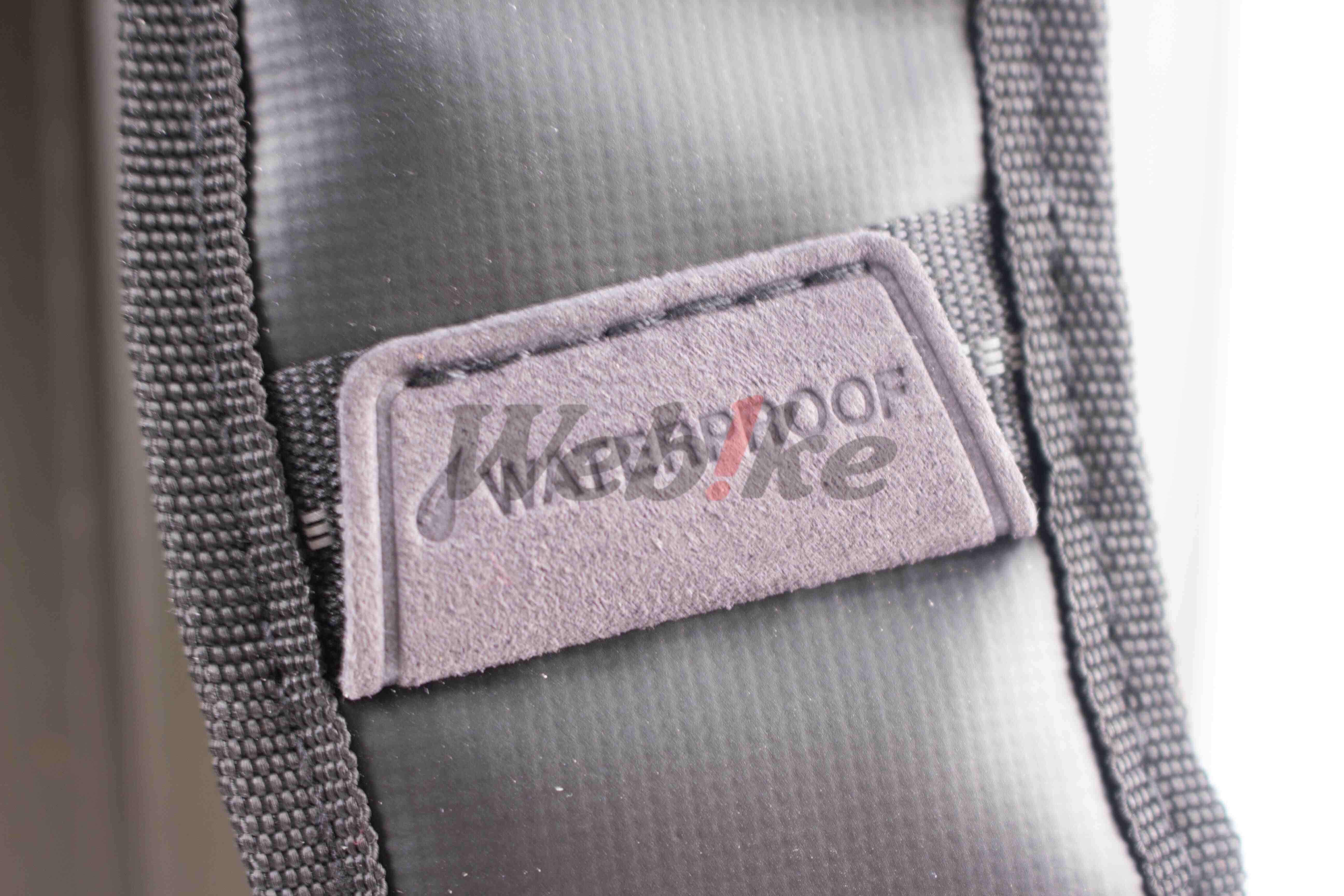 RSB290 防水 水桶後背包 15L (卡其)_特寫