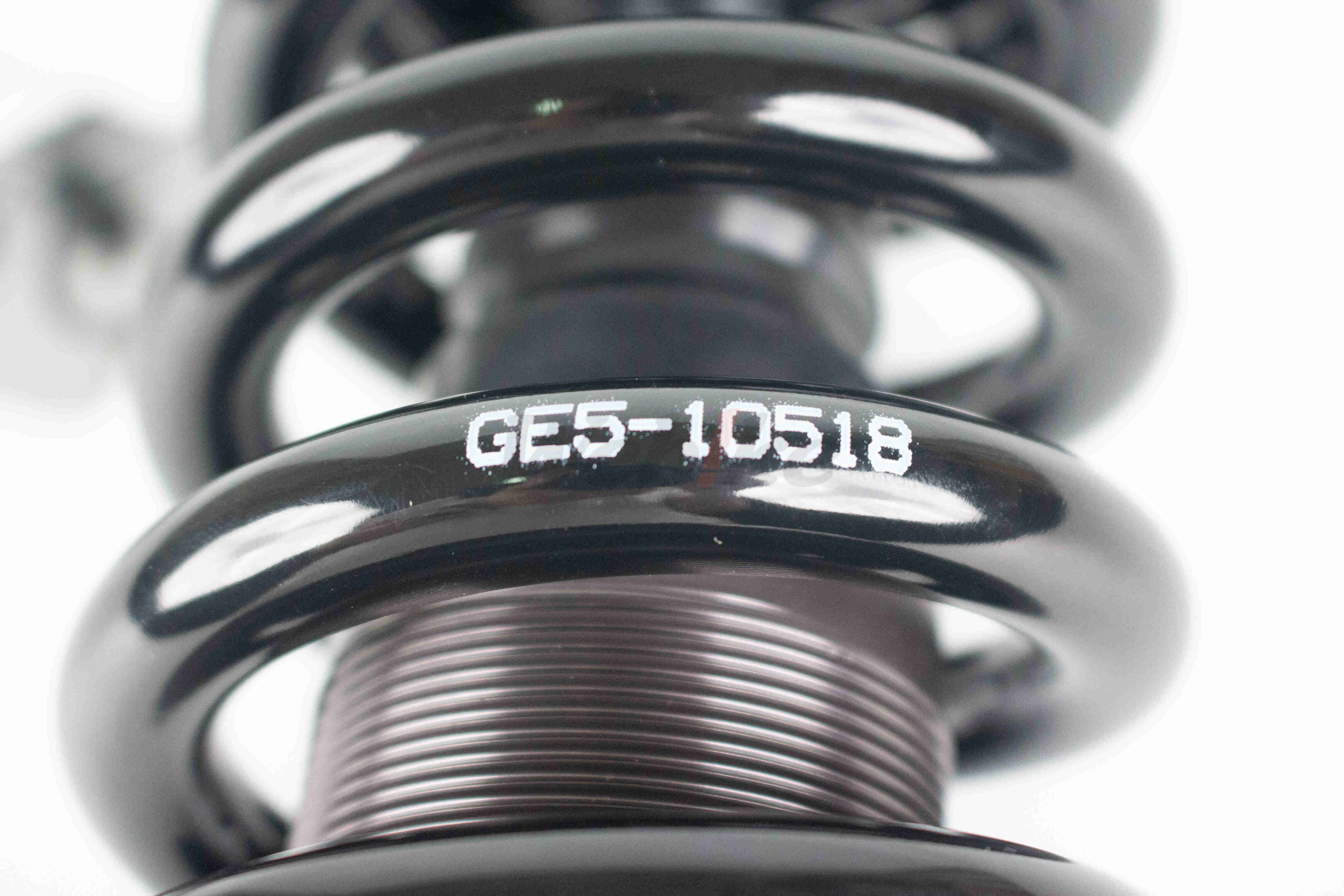 EV 后避震器 CRF150L_特写 EV 后避震器 CRF150L_特写