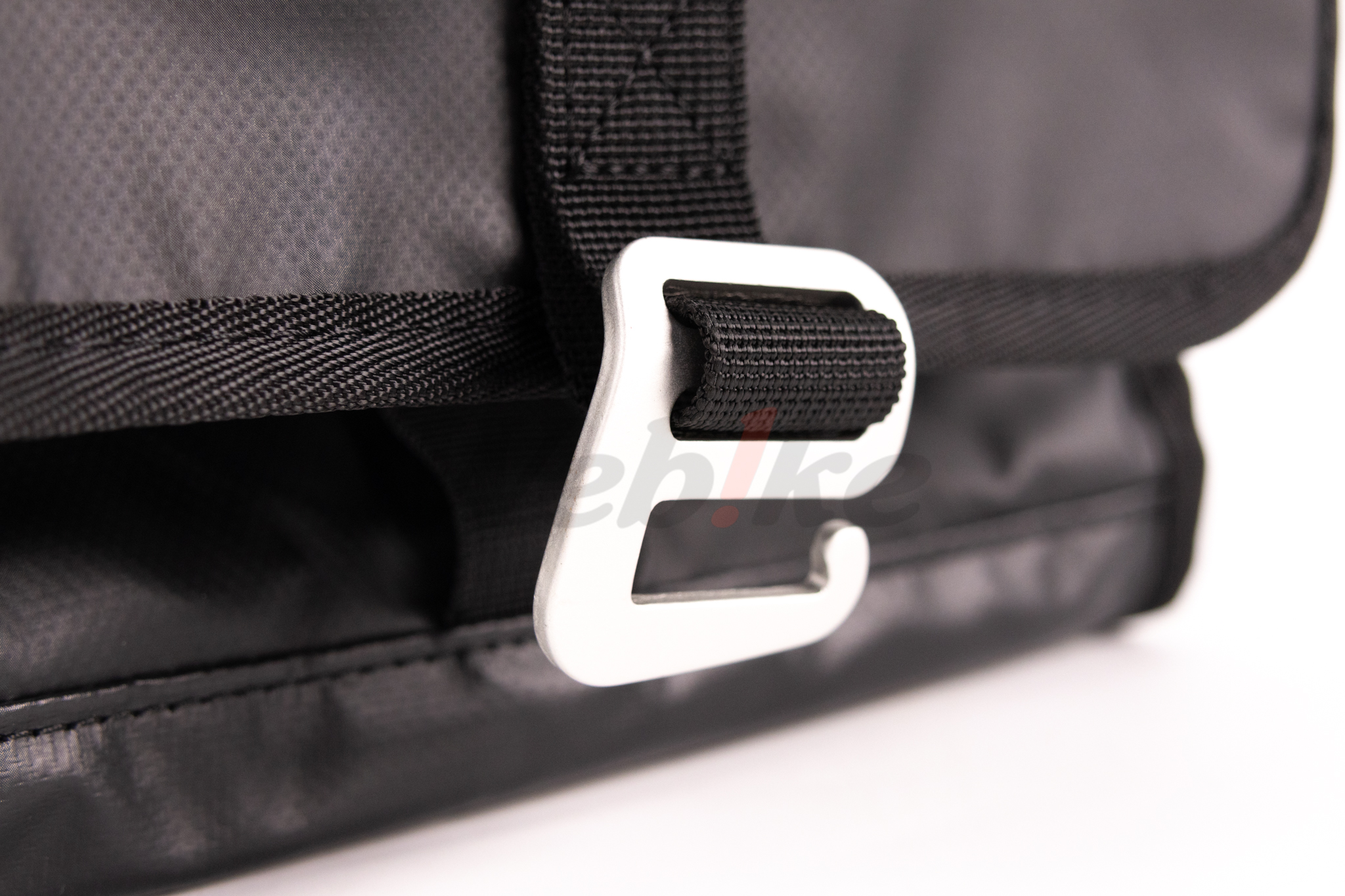 车挂式保温收纳包 BWS / DRG / KRV_特写 车挂式保温收纳包 BWS / DRG / KRV_特写