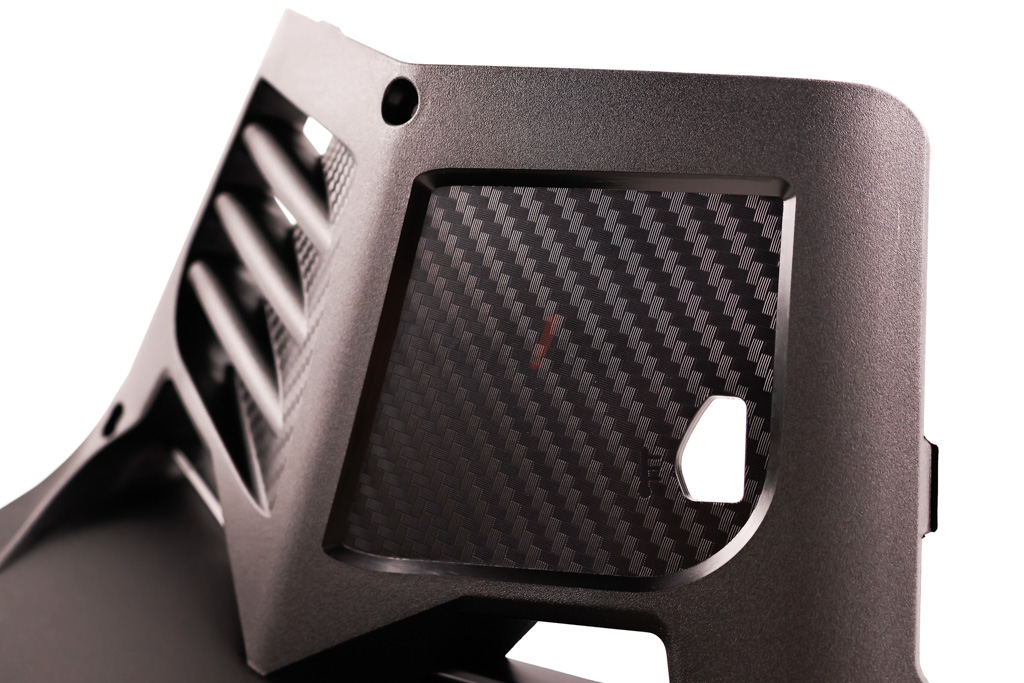 立体散热胸盖 MMBCU_特写 立体散热胸盖 MMBCU_特写