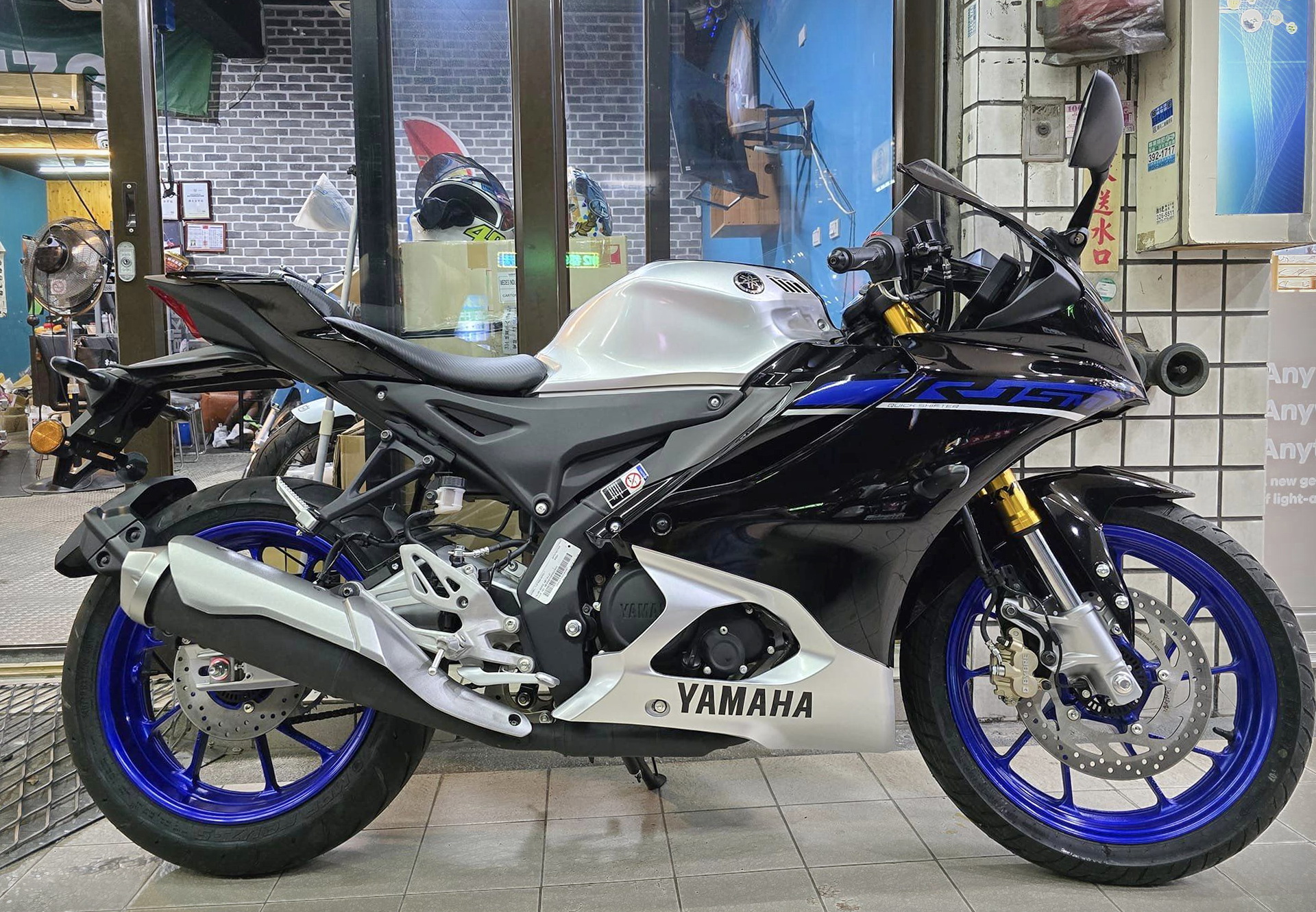 YAMAHA YZF-R15新車出售中 【全新車】2024塗裝 YAMAHA YZF-R15M LED燈 全彩儀錶 有快排 全新車售價$12.8萬 | 勝大重機