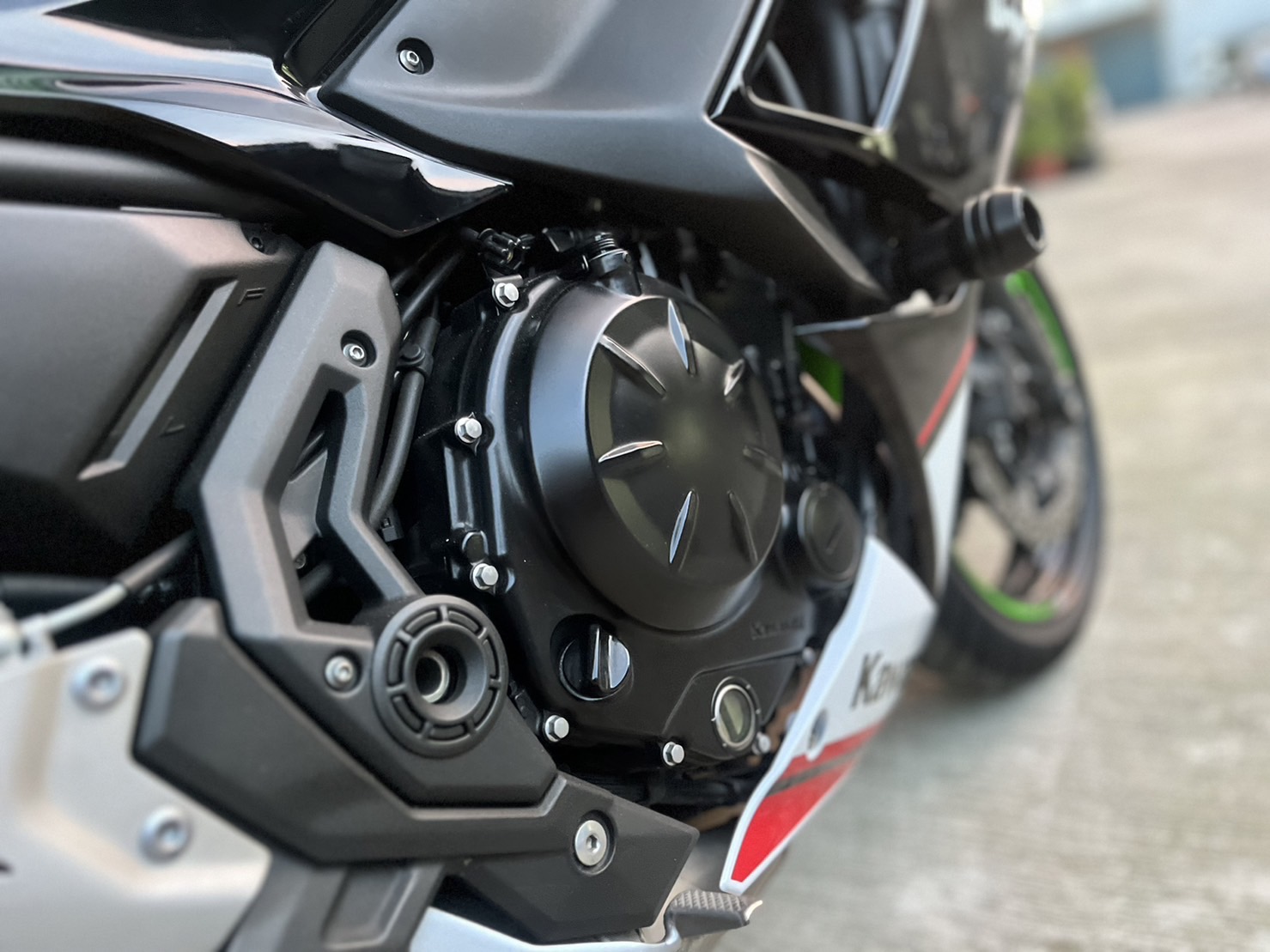 KAWASAKI NINJA650 - 中古/二手車出售中 原廠保固 里程保證 資料齊全 小資族二手重機買賣 | 小資族二手重機買賣