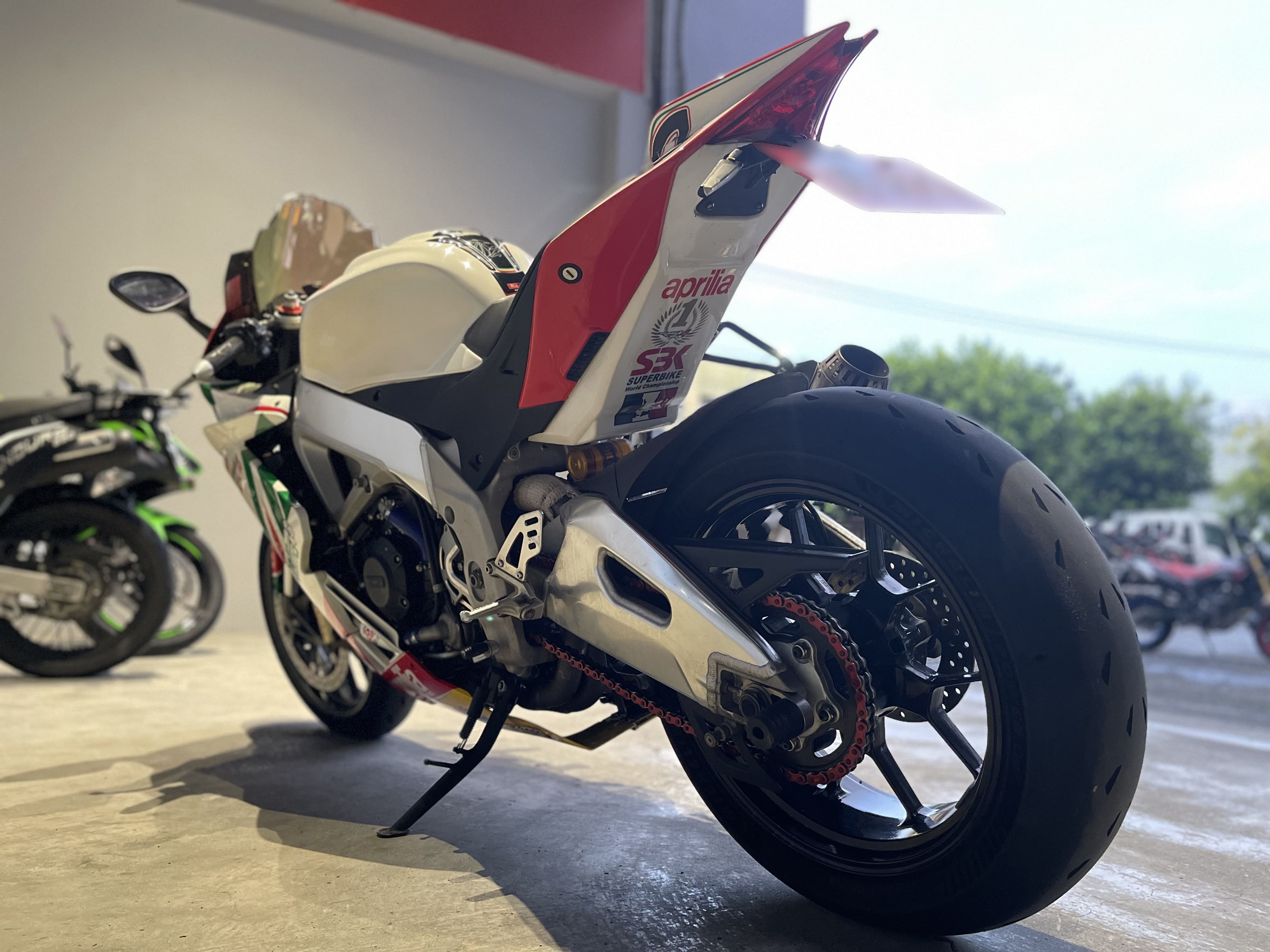 APRILIA RSV4 - 中古/二手車出售中 2010年 APRILIA RSV4/0元交車/分期貸款/車換車/線上賞車/到府交車 | 翊帆國際重車