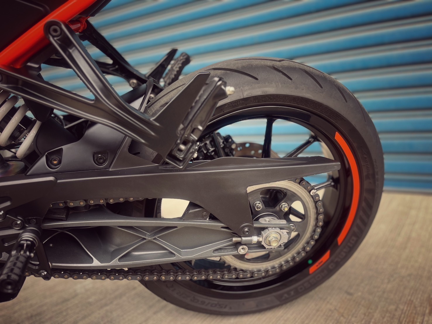 KTM RC390 - 中古/二手車出售中 公司車 改裝YR鈦合金中段 ENLiNT腳踏 小資族二手重機買賣 | 小資族二手重機買賣