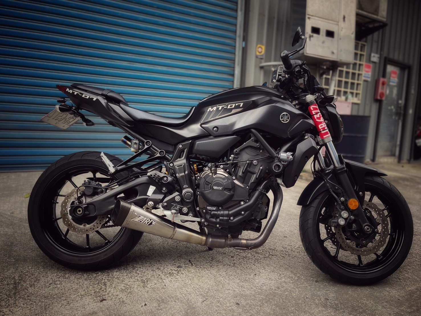 YAMAHA MT-07 - 中古/二手車出售中 MT-07 黑色系 ZARD排氣管 sp後避震 GBR護蓋 眾多改裝 小資族二手重機買賣 | 小資族二手重機買賣