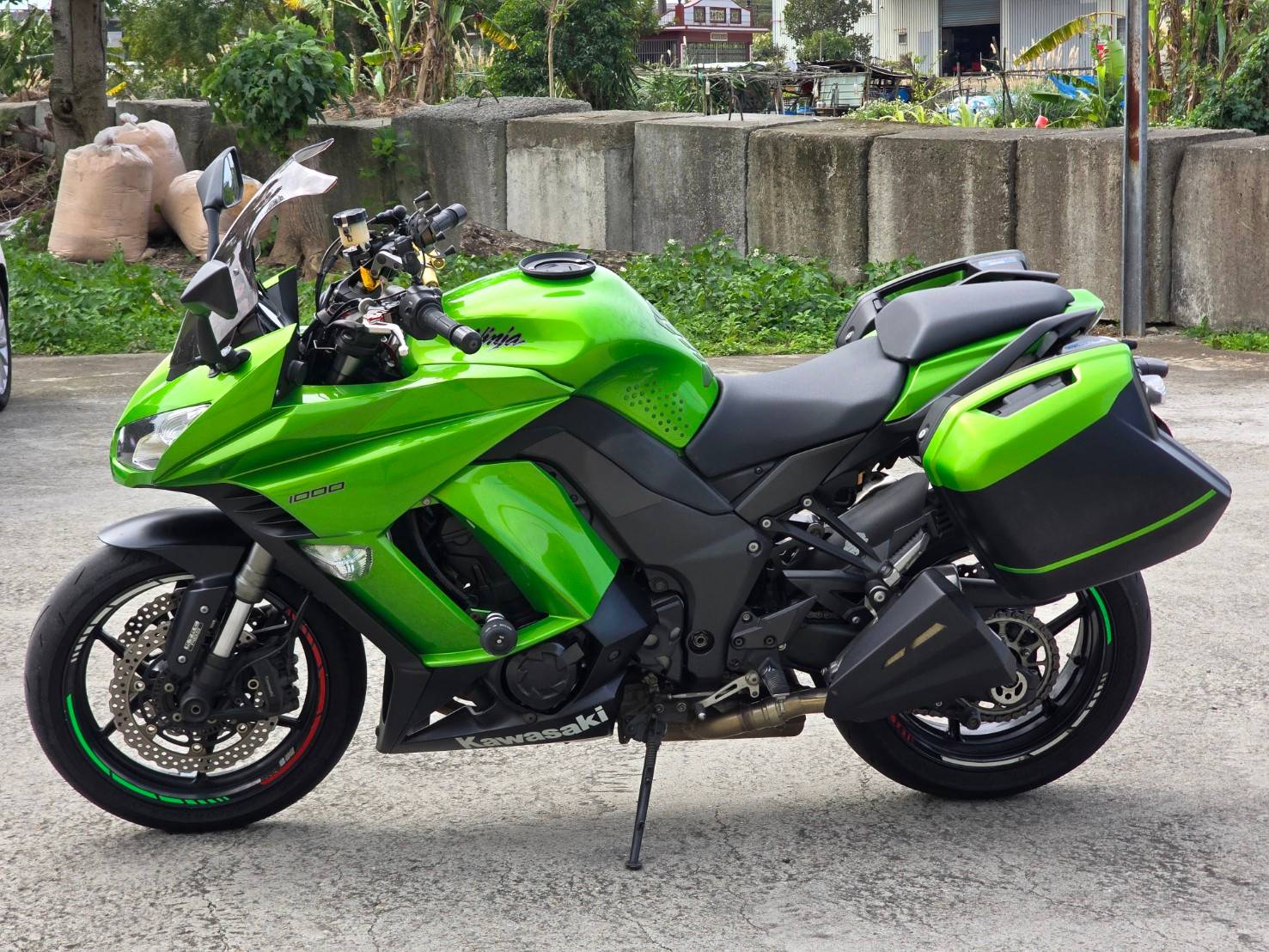 KAWASAKI NINJA1000 - 中古/二手車出售中 [出售] 2014年 KAWASAKI Z1000SX KTRC ABS 滑離 | 老爹重機