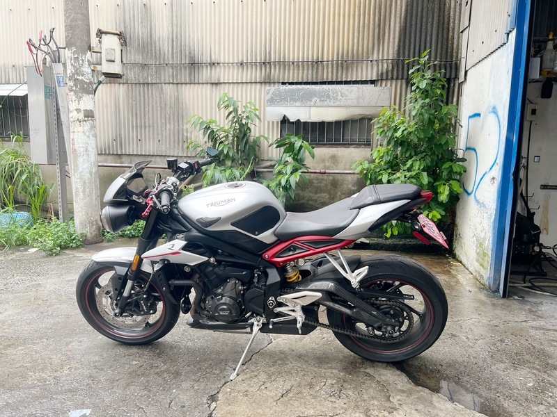 TRIUMPH STREET TRIPLE - 中古/二手車出售中 Triumph street Tripel 凱旋675 | 大蔡