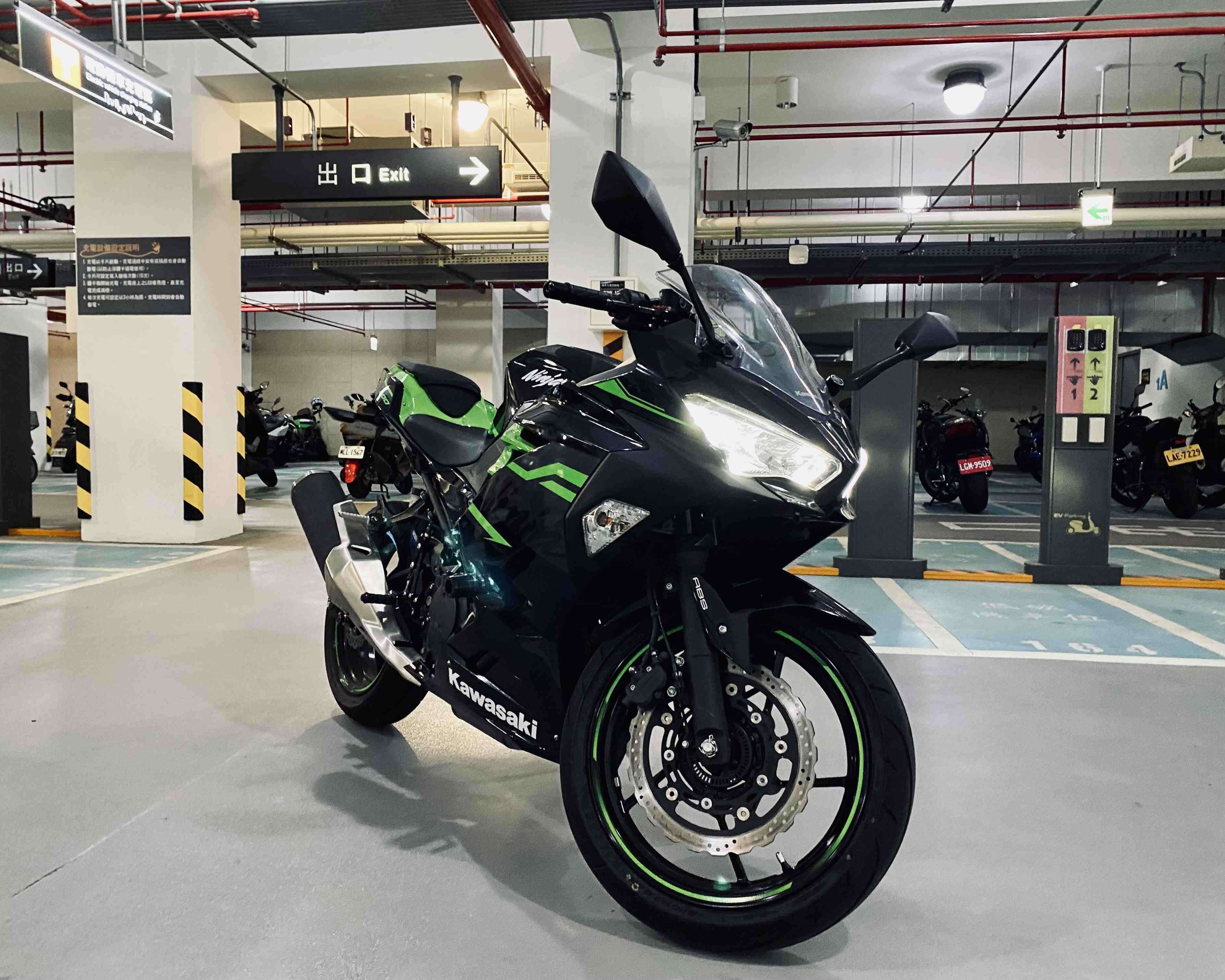 KAWASAKI NINJA400 - 中古/二手車出售中 Ninja400 忍4 2019年 里程4914公里 | 個人自售