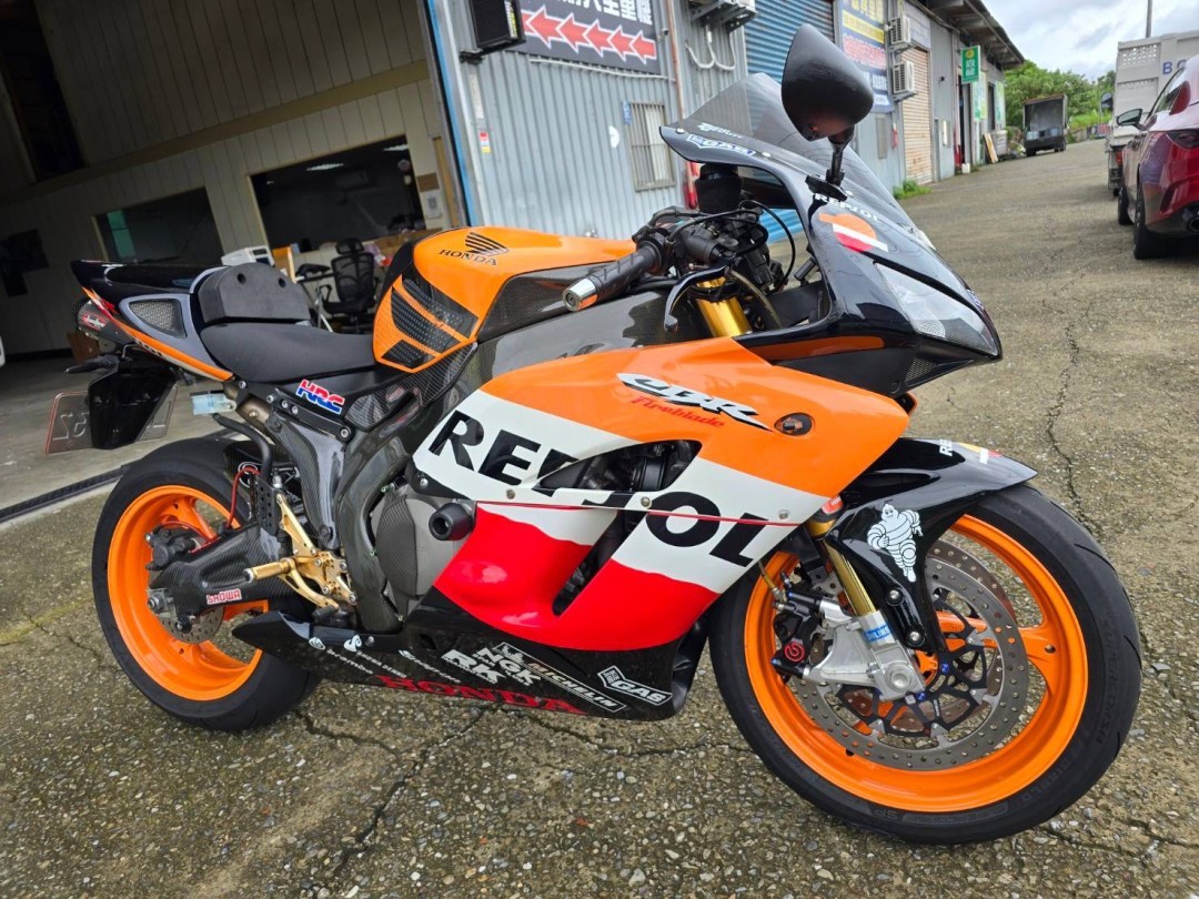 HONDA CBR1000RR Fire Blade - 中古/二手車出售中 HONDA CBR1000RR 力豹仕 | J.C.重車