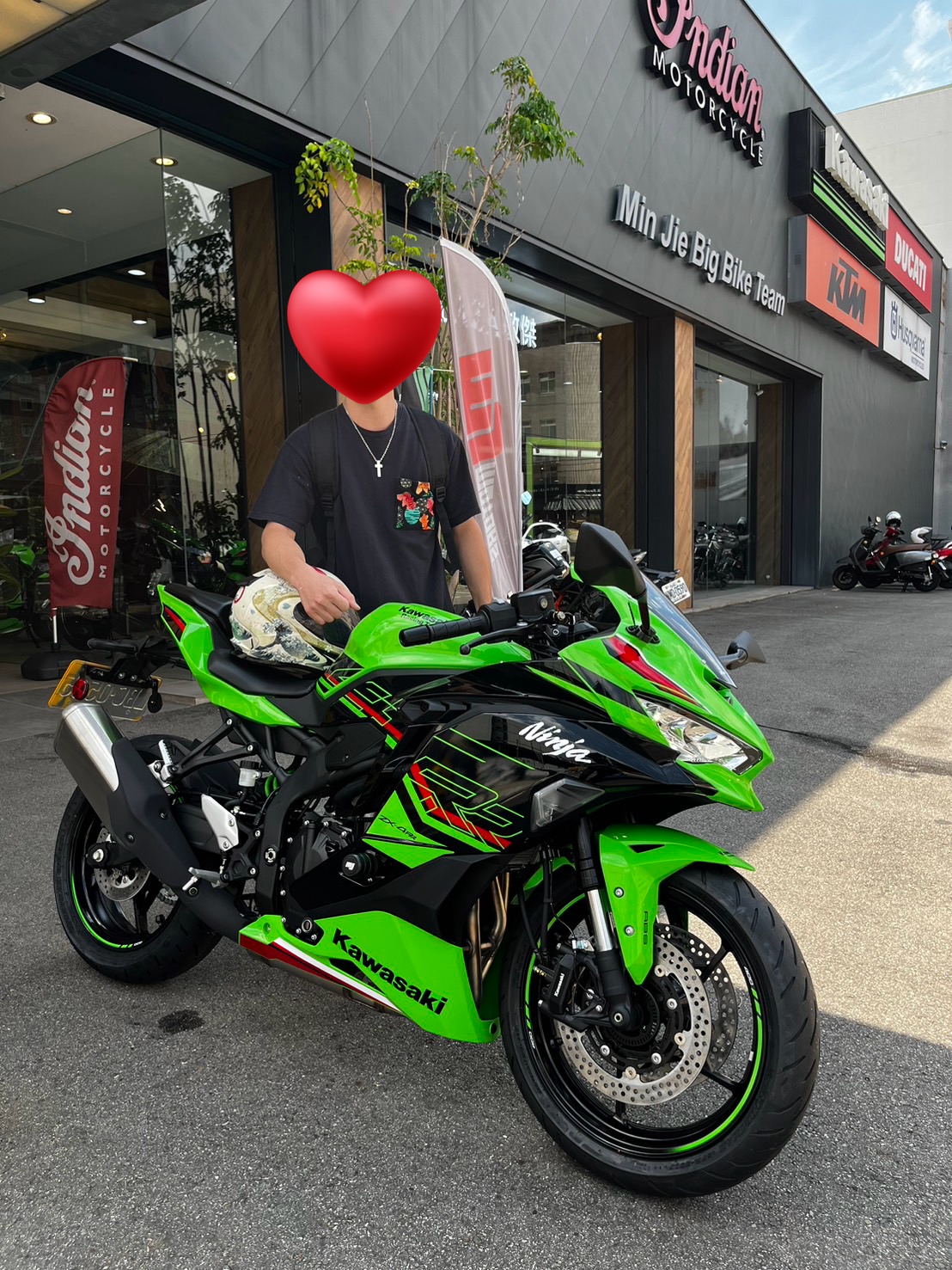 【重車銷售職人-宇軒 (敏傑)】KAWASAKI ZX4RR - 「Webike-摩托車市」 【敏傑宇軒】賀交車 曾帥哥 KAWASAKI ZX-4RR 總代理公司車