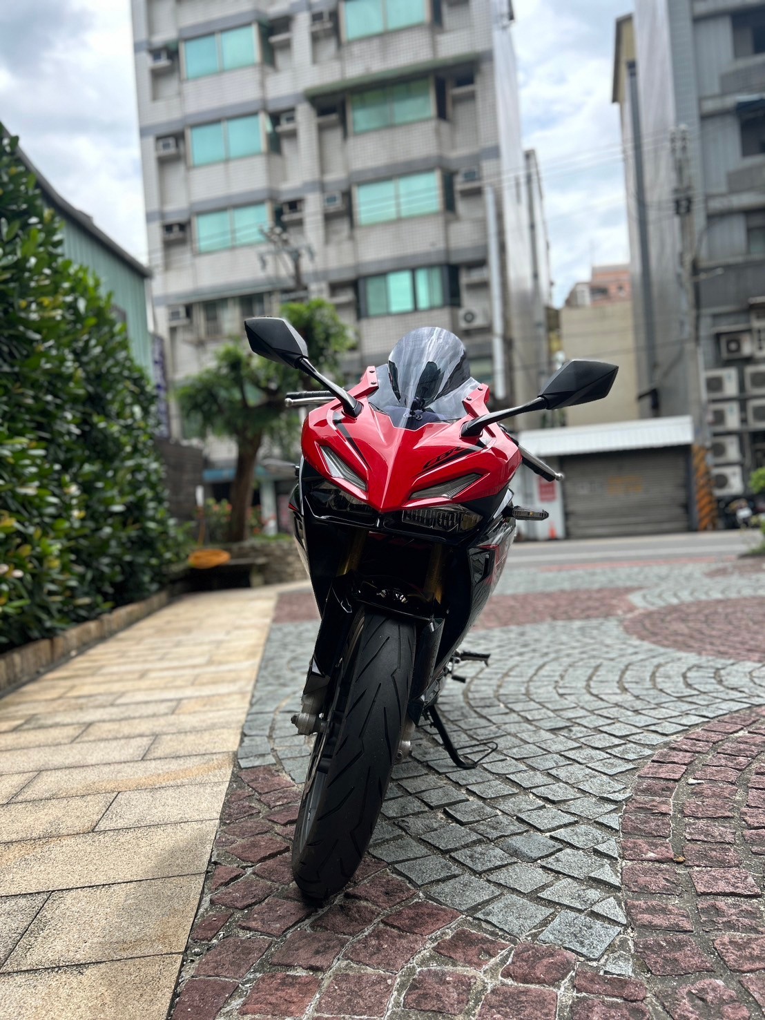 HONDA CBR150R - 中古/二手車出售中 HONDA CBR150R | 個人自售