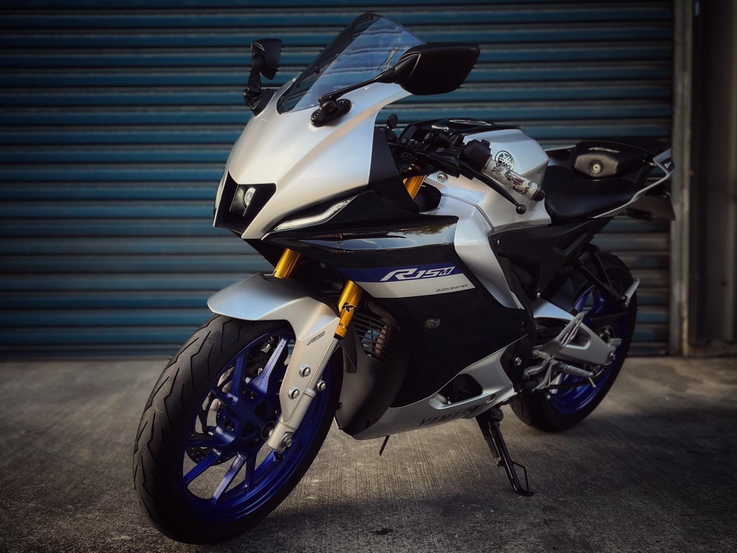 YAMAHA YZF-R15 - 中古/二手車出售中 R15v4M 一手車 基本改裝 無摔車無事故 小資族二手重機買賣 | 小資族二手重機買賣