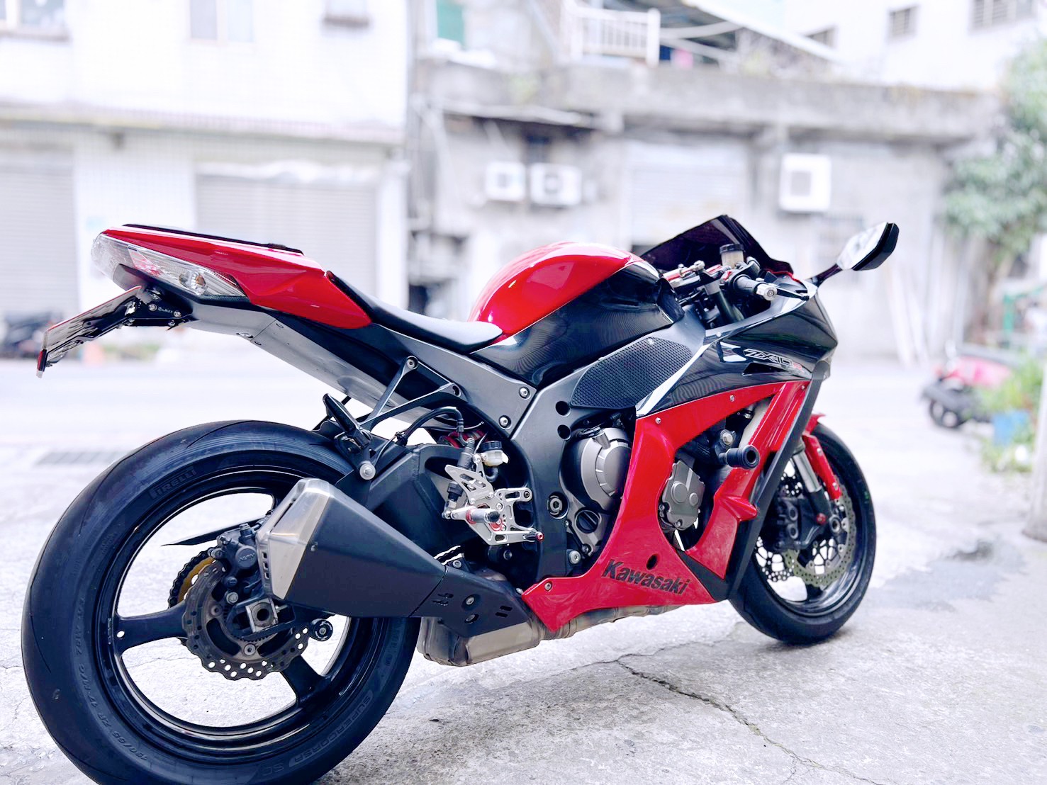 【小菜輕重機】KAWASAKI NINJA ZX-10R - 「Webike-摩托車市」 Kawasaki ZX10R 可分期 協助託運 換車補貼 代償結清 LIne ID:@q0984380388