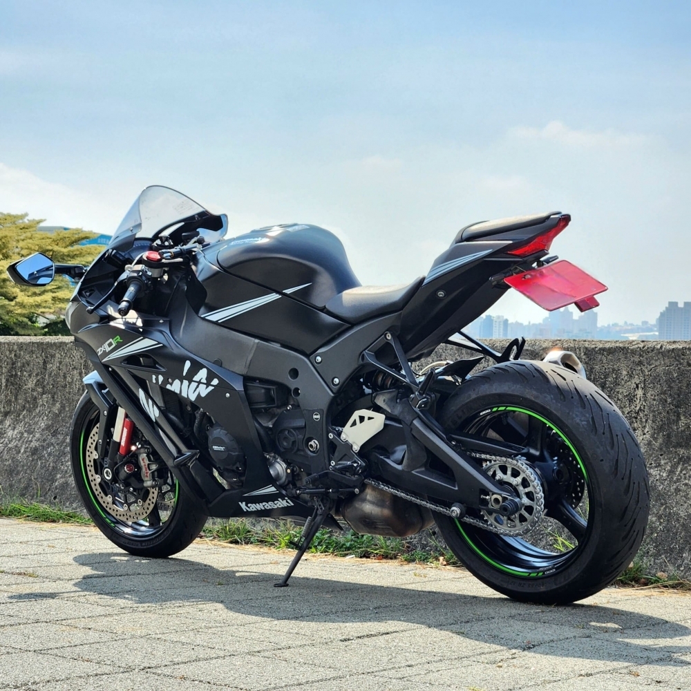 KAWASAKI NINJA ZX-10R - 中古/二手車出售中 【2016 KAWASAKI ZX-10R】 | 翊帆國際重車