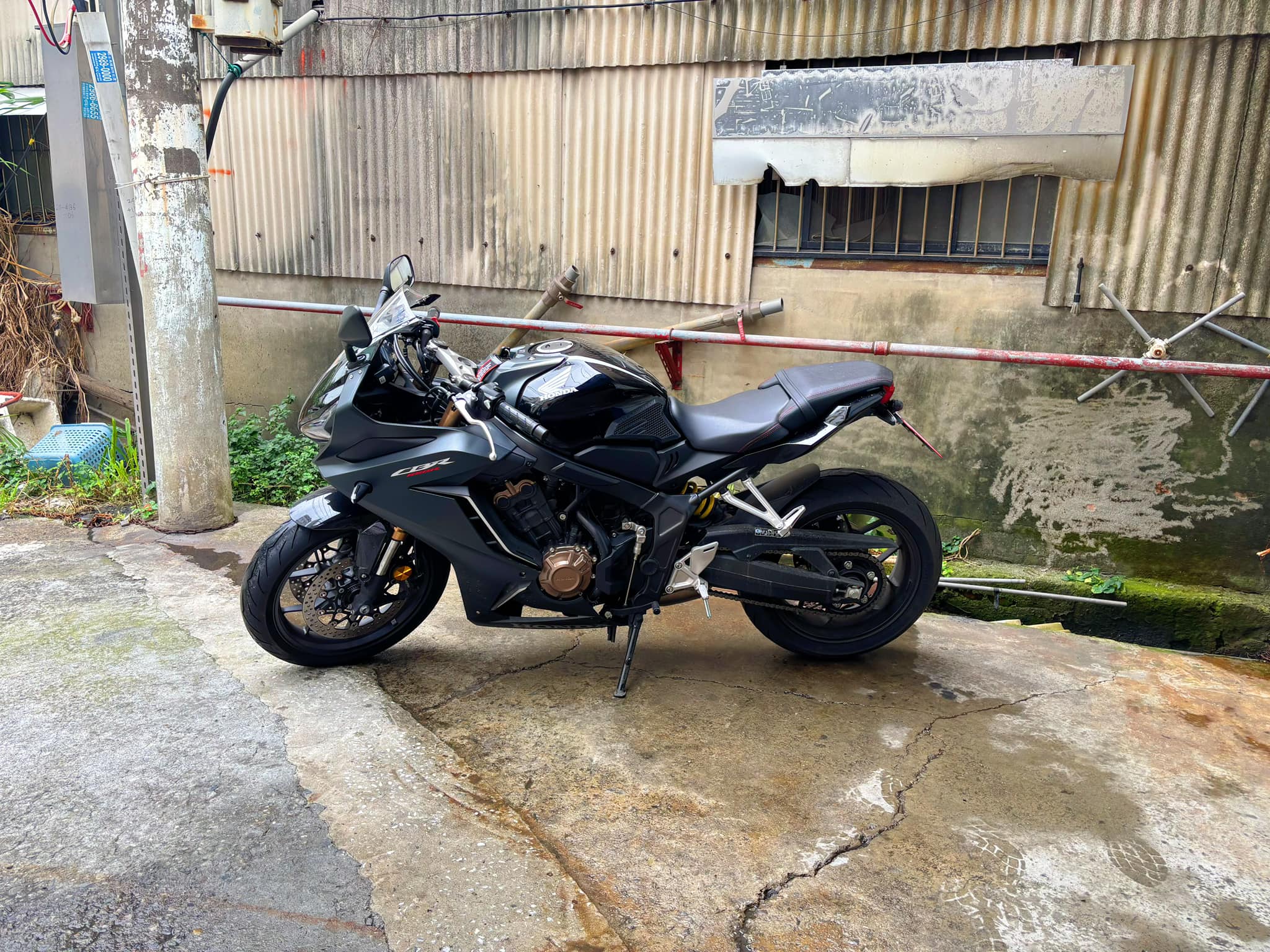 HONDA CBR650R - 中古/二手車出售中 HONDA CBR650R 台本車 | 個人自售