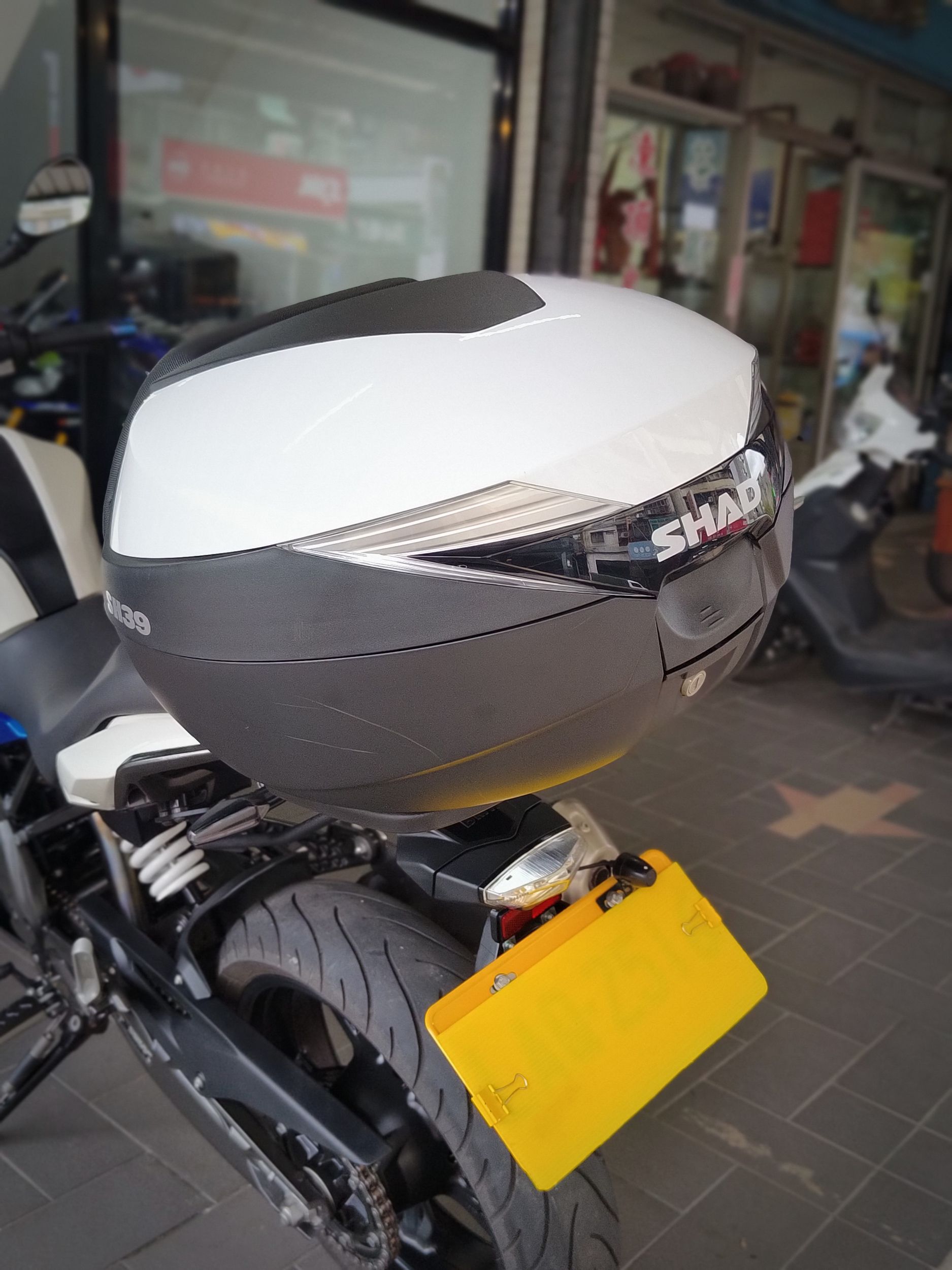 KAWASAKI Z400 - 中古/二手車出售中 BMW G310R ABS 總代理一手車，只跑8065km，原漆完美無傷如新車般 | 成蘆進口摩托車