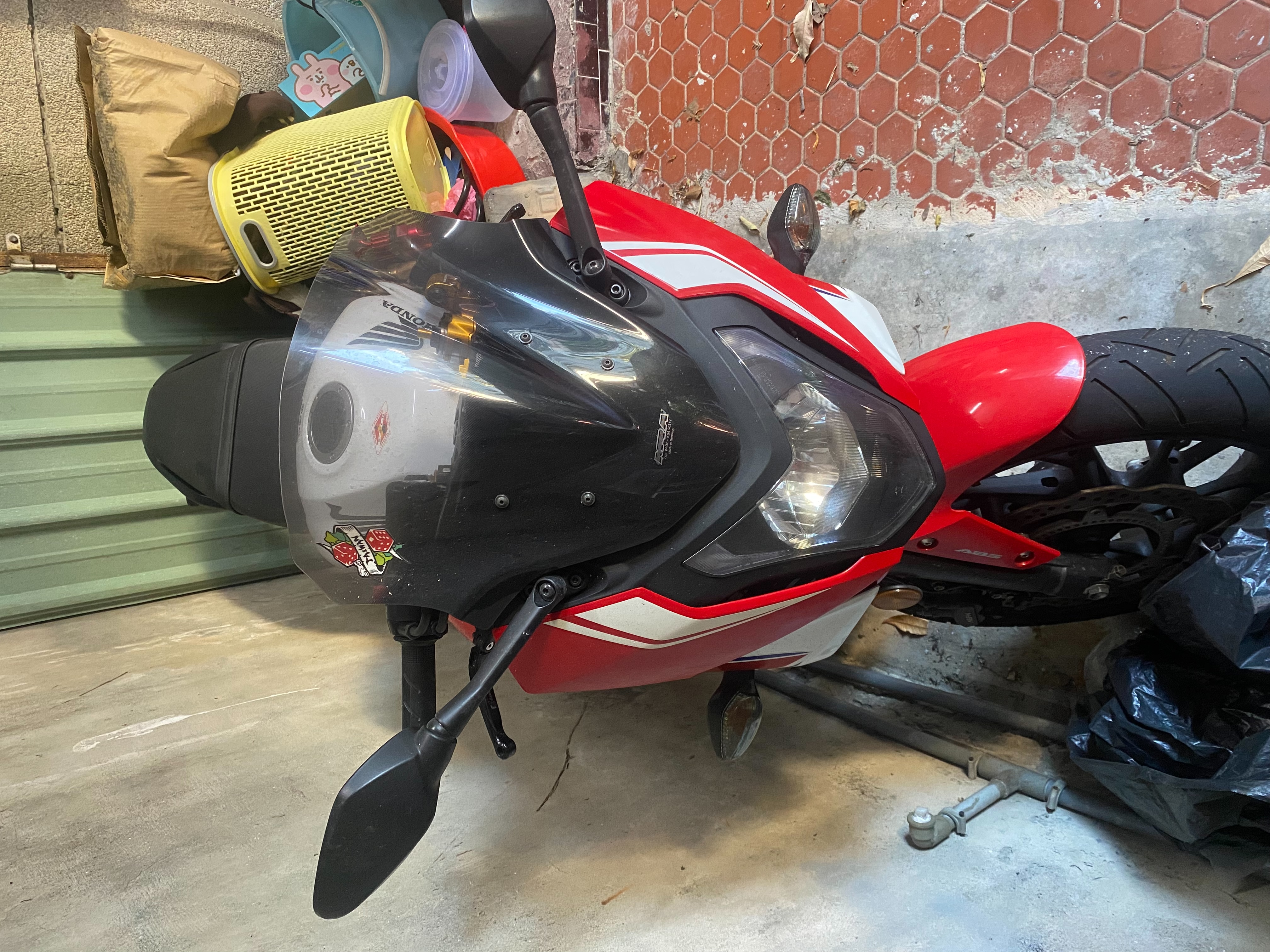 HONDA CBR650F - 中古/二手車出售中 車庫車，誠可議，找有緣人 | 個人自售