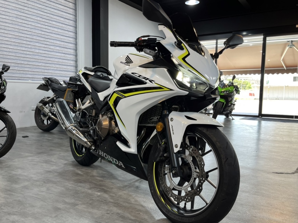 【小資族二手重機買賣】HONDA CBR500R - 「Webike-摩托車市」 CBR500R 台本車 白色系 小資族二手重機買賣