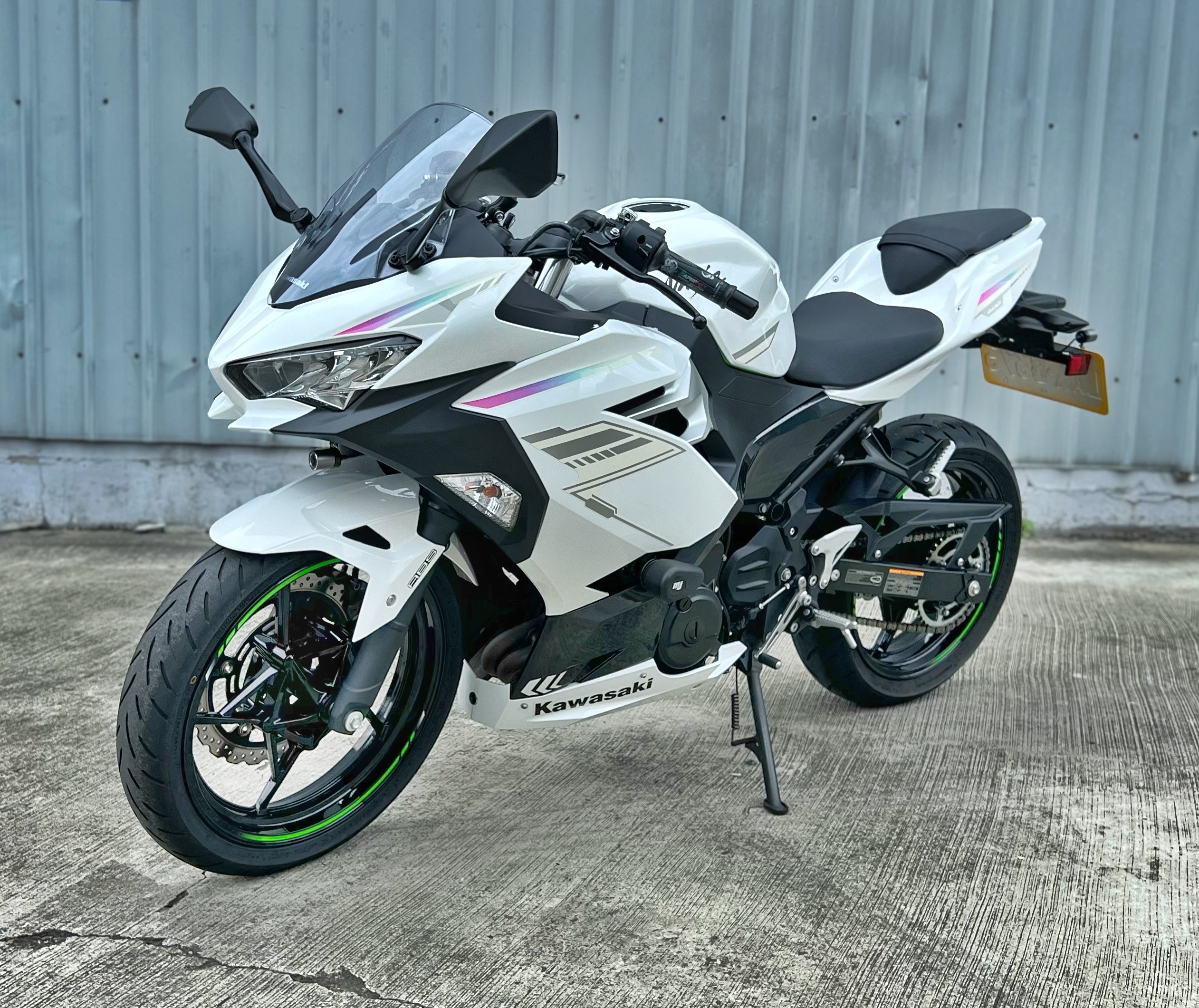 KAWASAKI NINJA400 - 中古/二手車出售中 2022年 NINJA400 一手 原廠保固中 無摔 無事故 多樣改裝 阿宏大型重機買賣 | 阿宏大型重機買賣